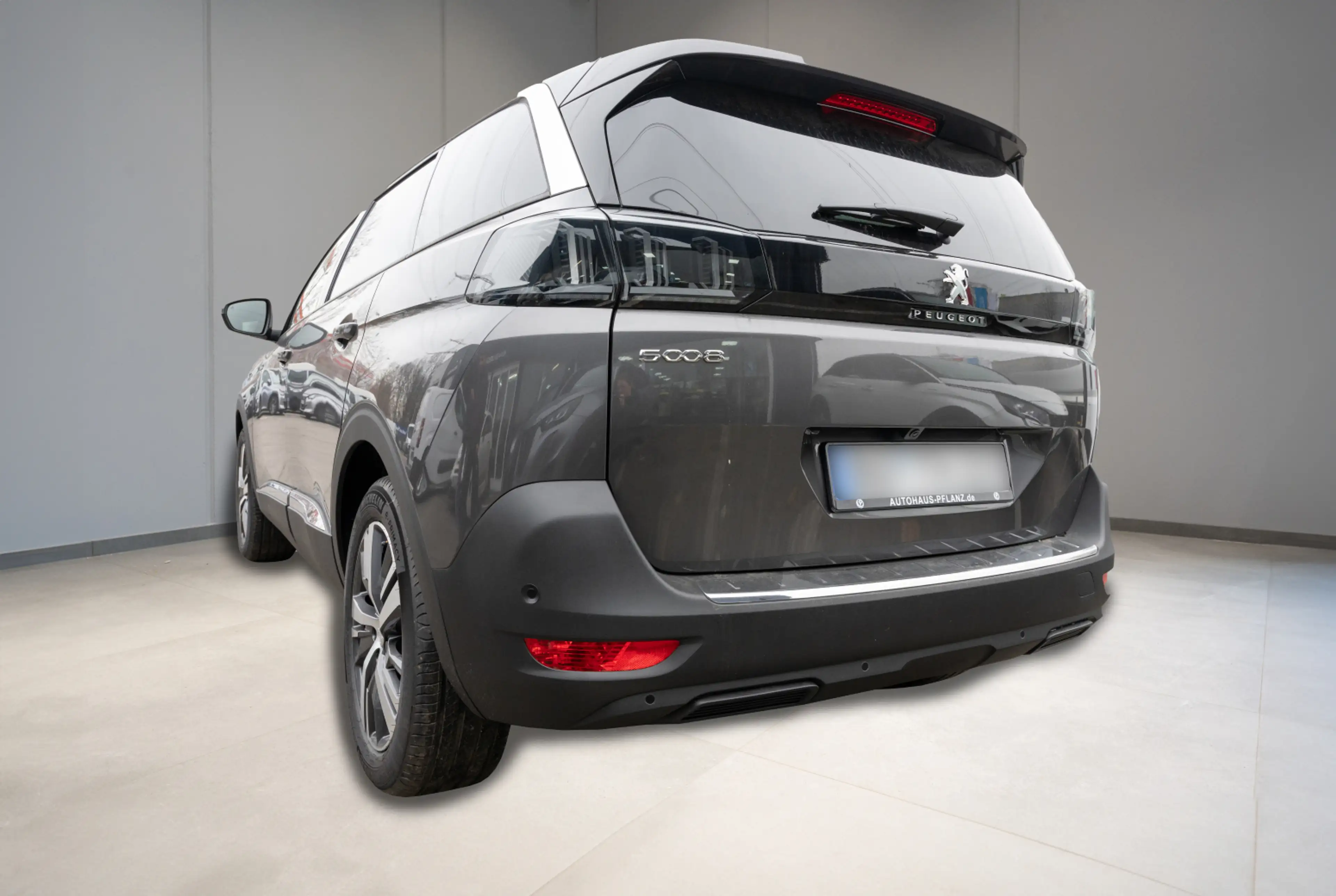 Peugeot 5008 Allure Pack BlueHDi 130 EAT8 — photo 4