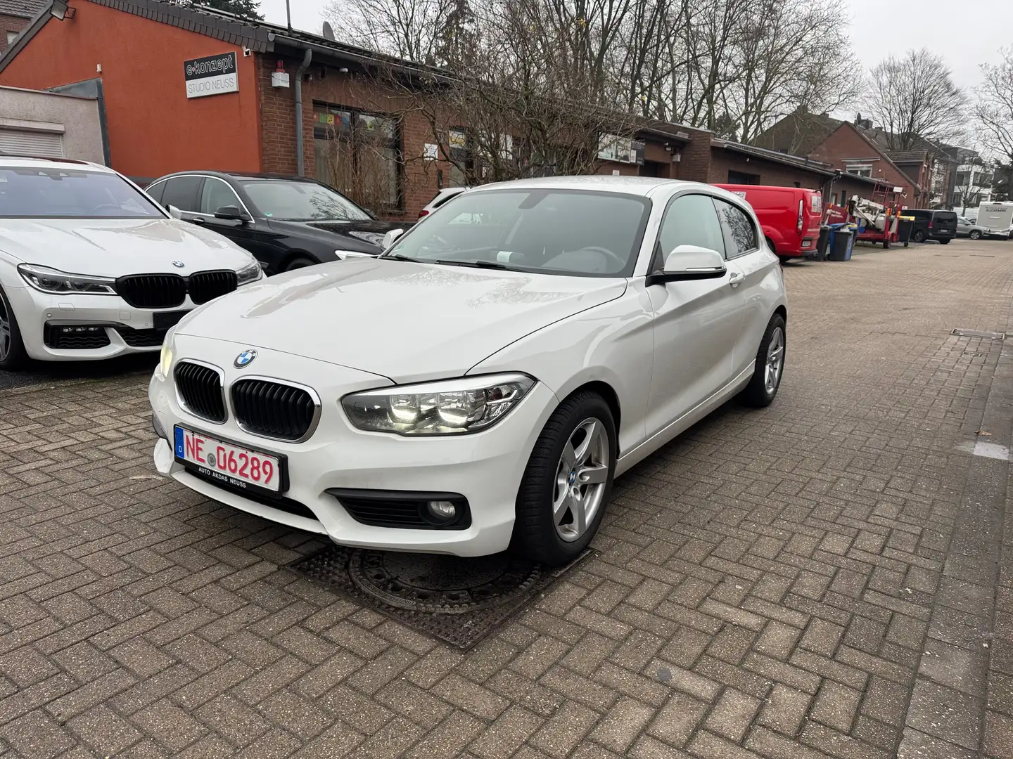 BMW 116 116 d Efficient Dynamics Advantage Weiß - 2