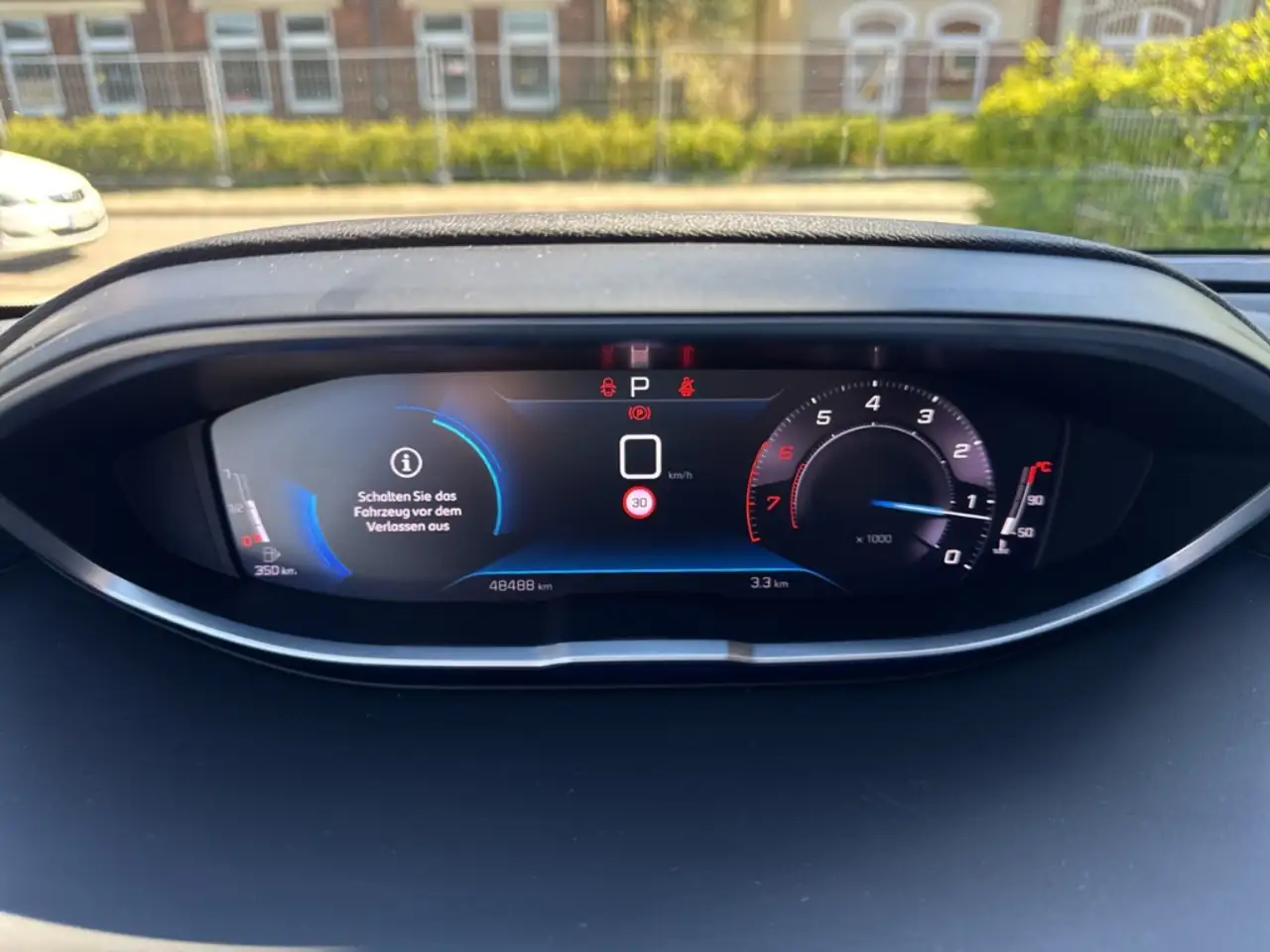 Peugeot 5008 GT 96kW AT 7-Sitzer Sitzhzg. Navi Digitales Cockpi 23
