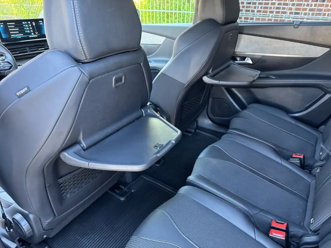 Peugeot 5008 GT 96kW AT 7-Sitzer Sitzhzg. Navi Digitales Cockpi 29