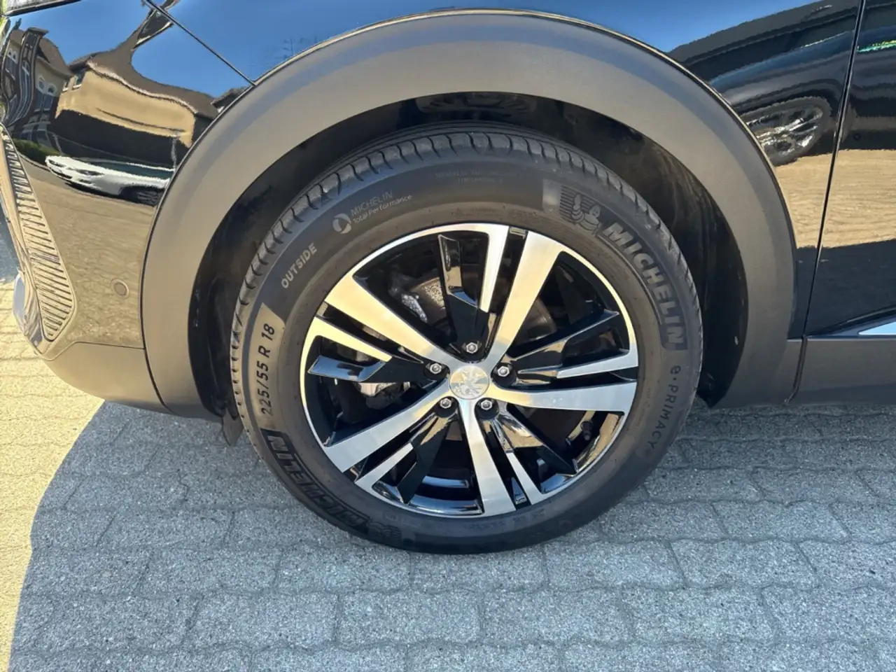 Peugeot 5008 GT 96kW AT 7-Sitzer Sitzhzg. Navi Digitales Cockpi 17