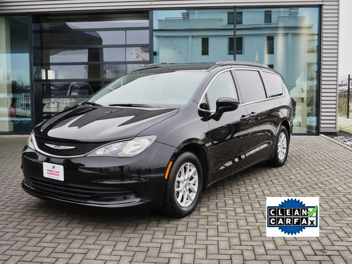 Chrysler Pacifica 2020'er Voyager LXI  Unfallfrei! crna - 1