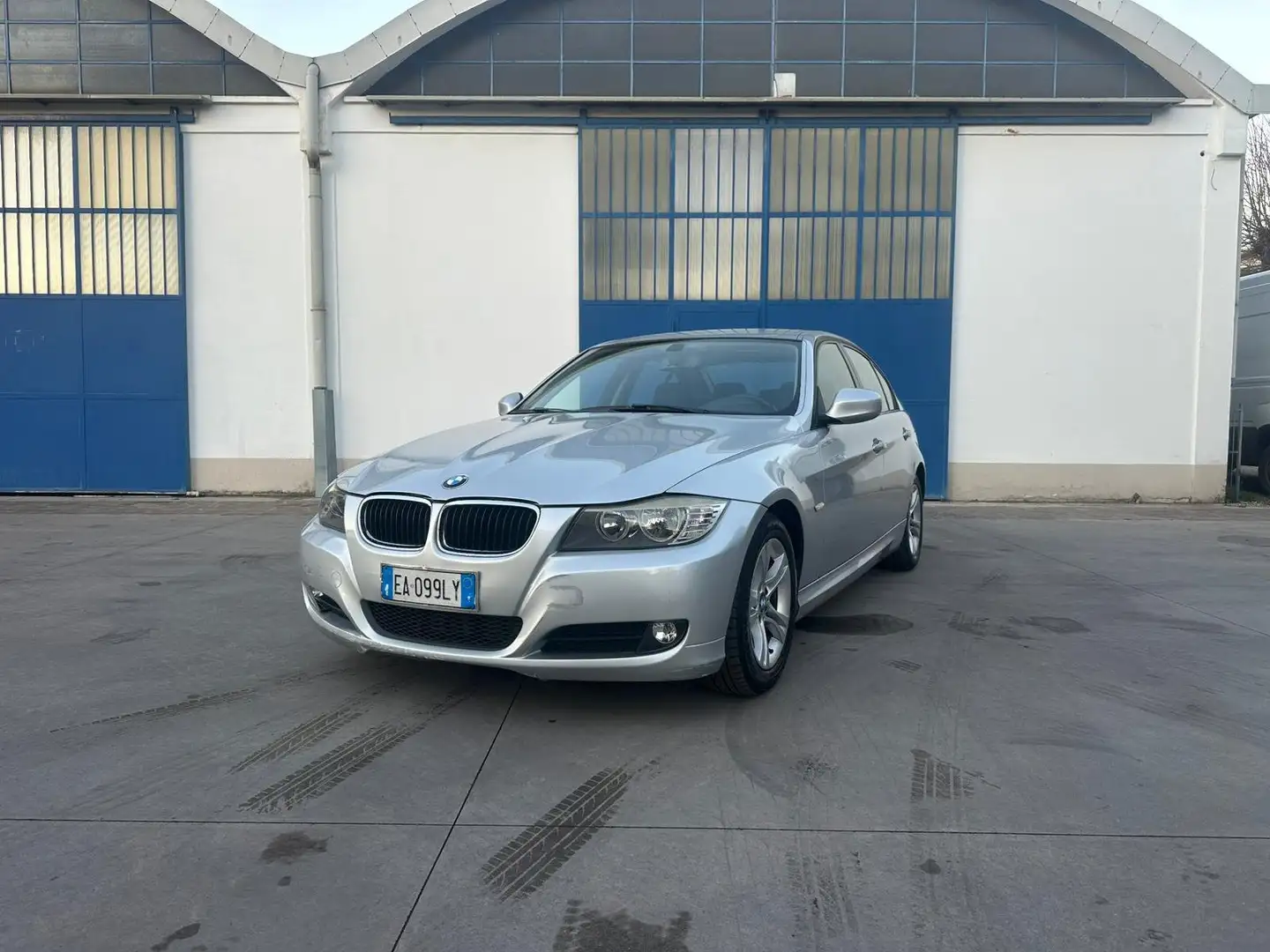 BMW 320 Serie 3 E90 Berlina 320d Eletta EURO 5 Argento - 1