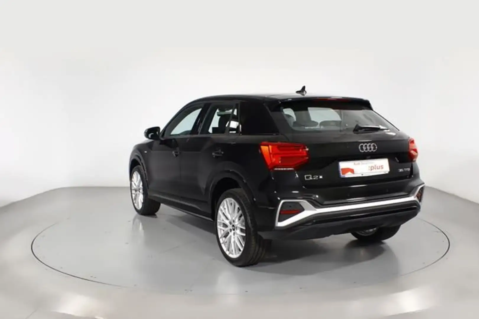 Audi Q2 35 TFSI Adrenalin Black edition S tronic 110kW Negro - 2