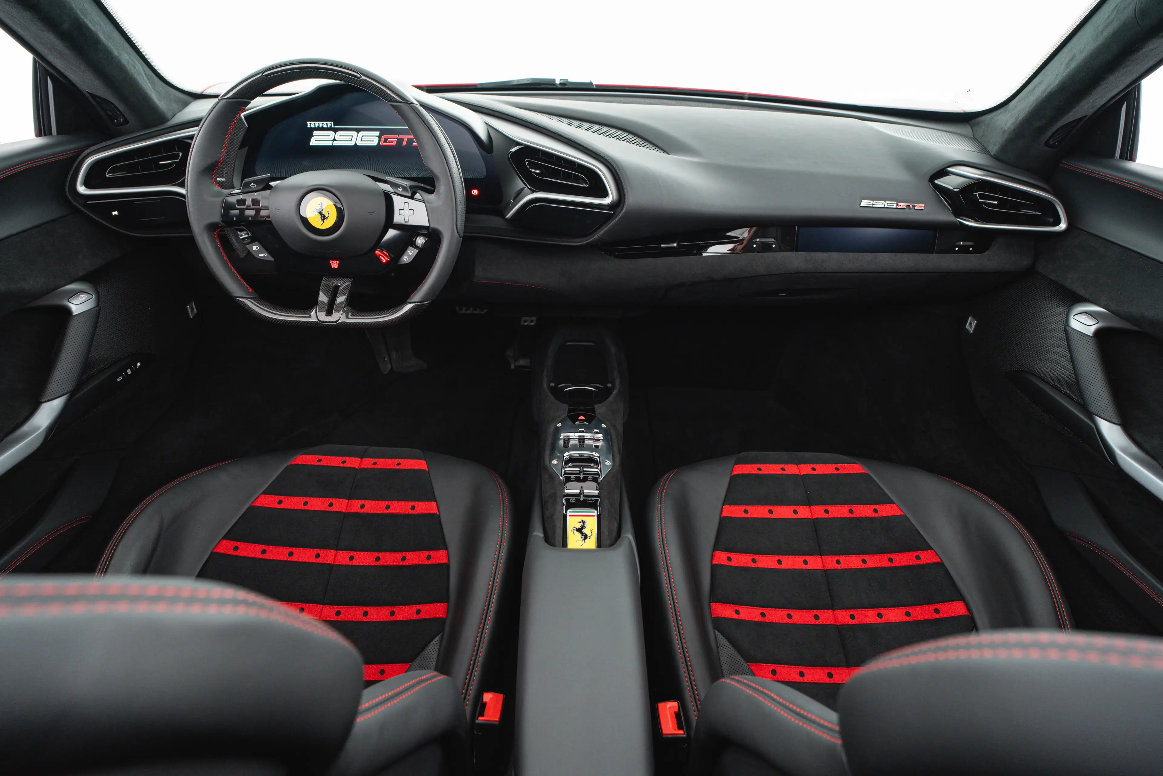 Ferrari 296 GTS Roadster PHEV F1 DCT — photo 10