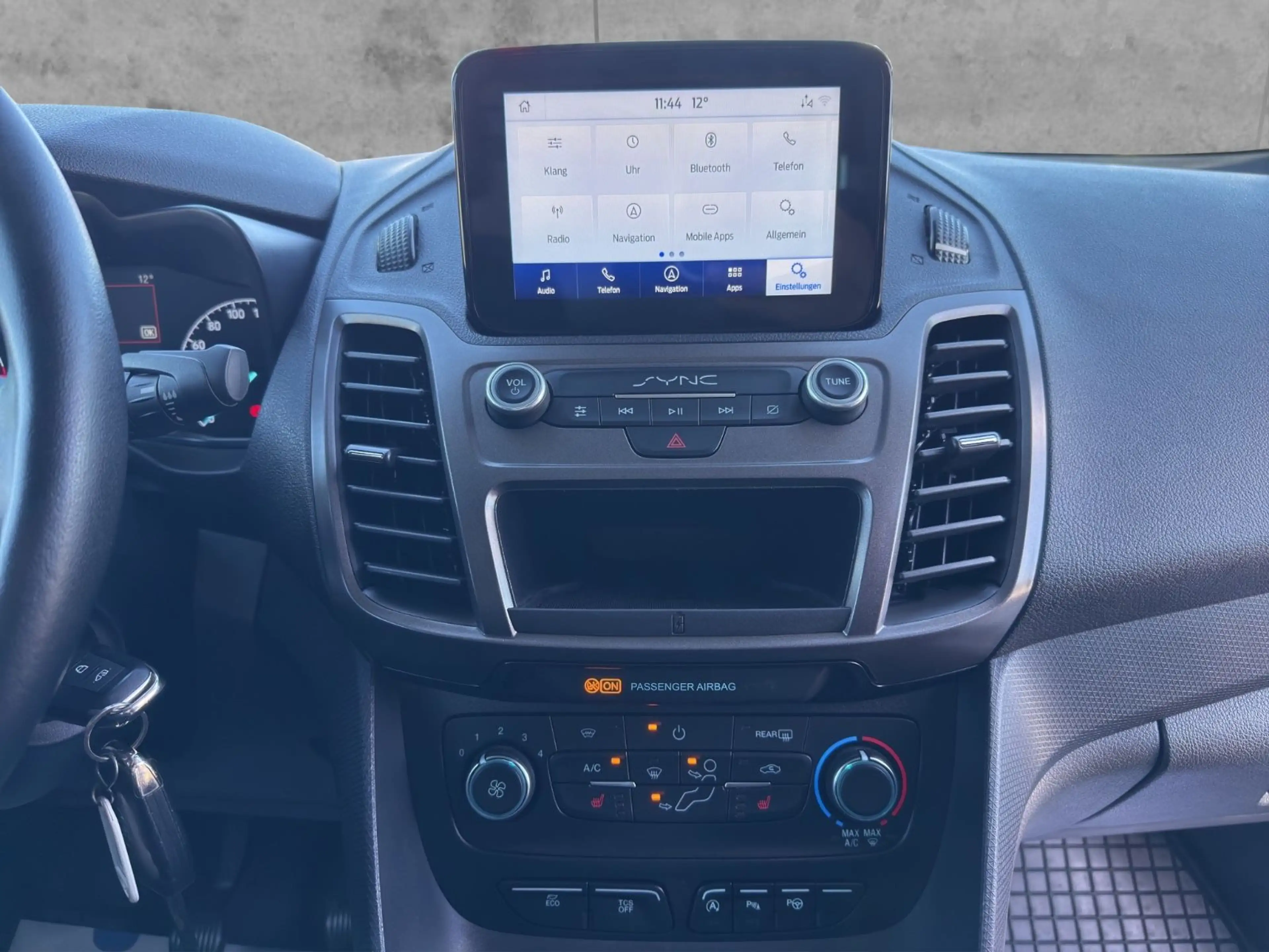 Ford Transit Connect Kasten 240 L2 SORTIMO AHK DAB — photo 11
