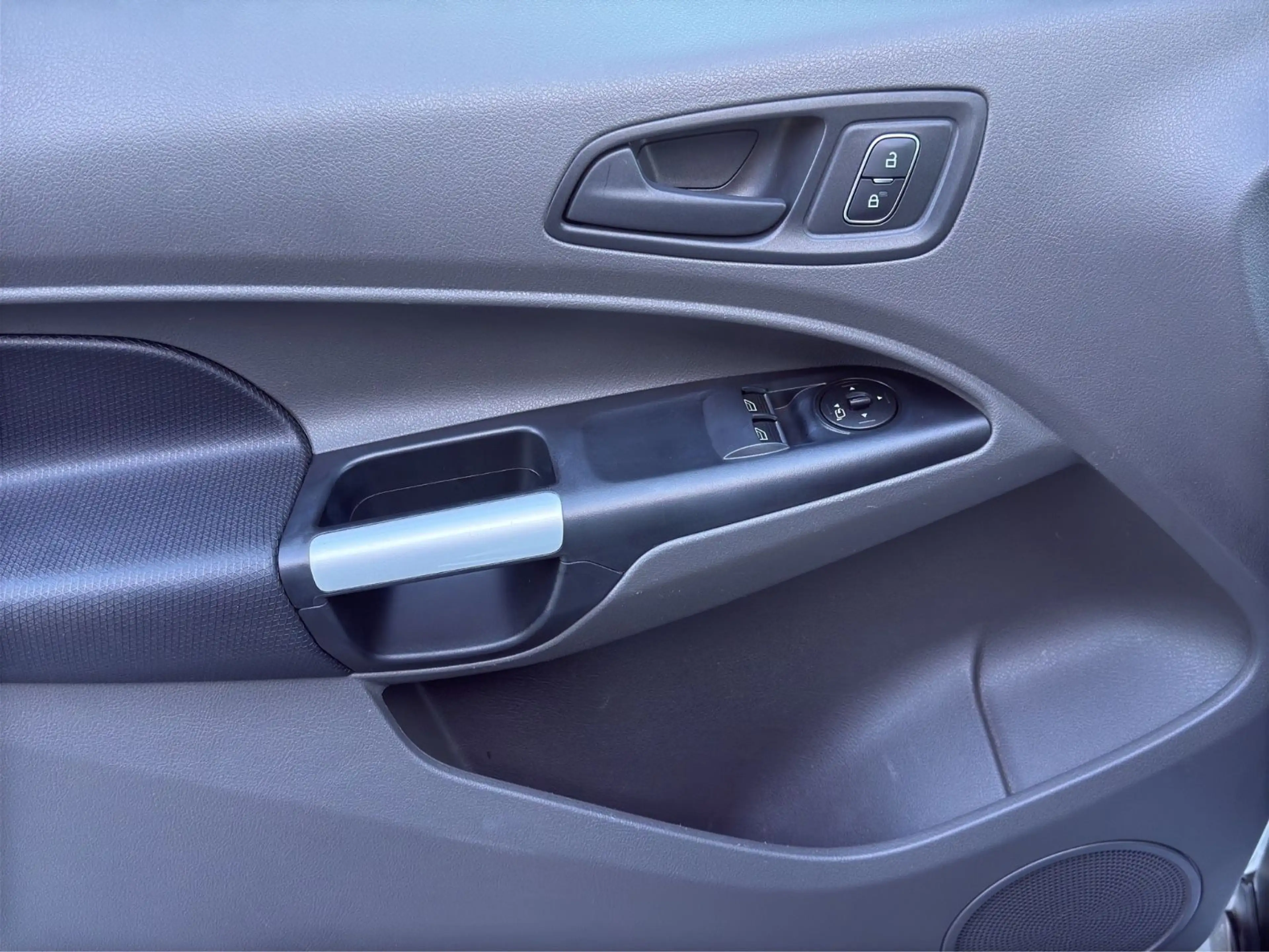 Ford Transit Connect Kasten 240 L2 SORTIMO AHK DAB — photo 15