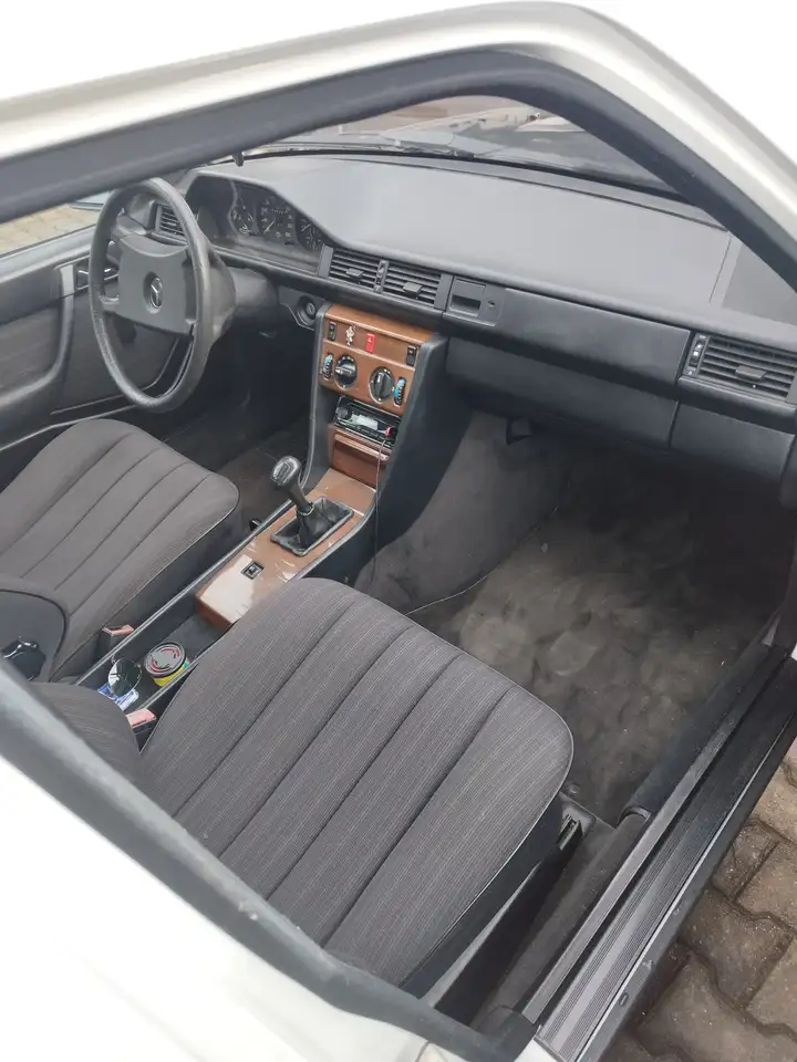 Mercedes-Benz E 230 230 E, foto 4