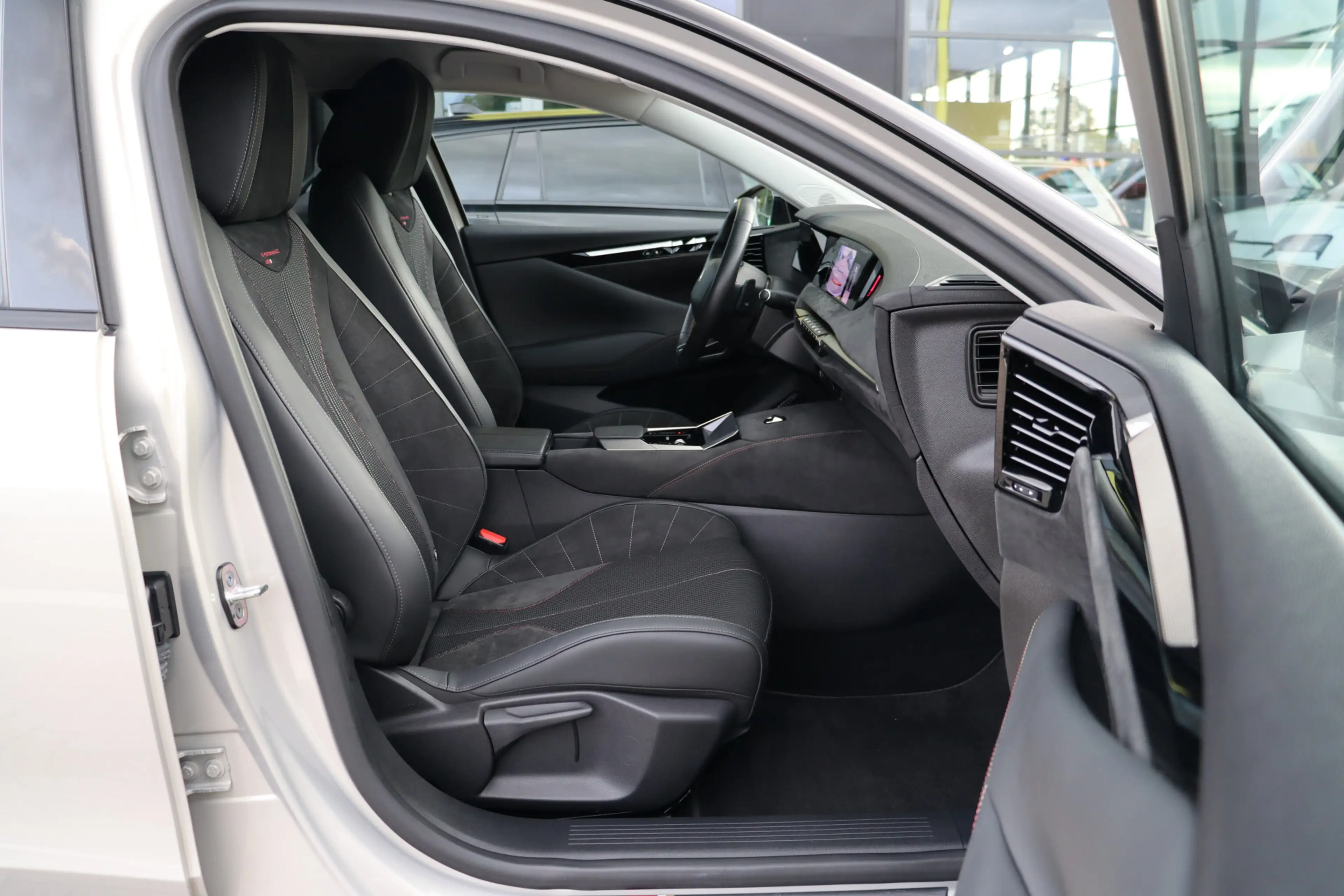 DS Automobiles DS 4 E-Tense Performance Line PHEV | Adap. Cruise | 360 — photo 12