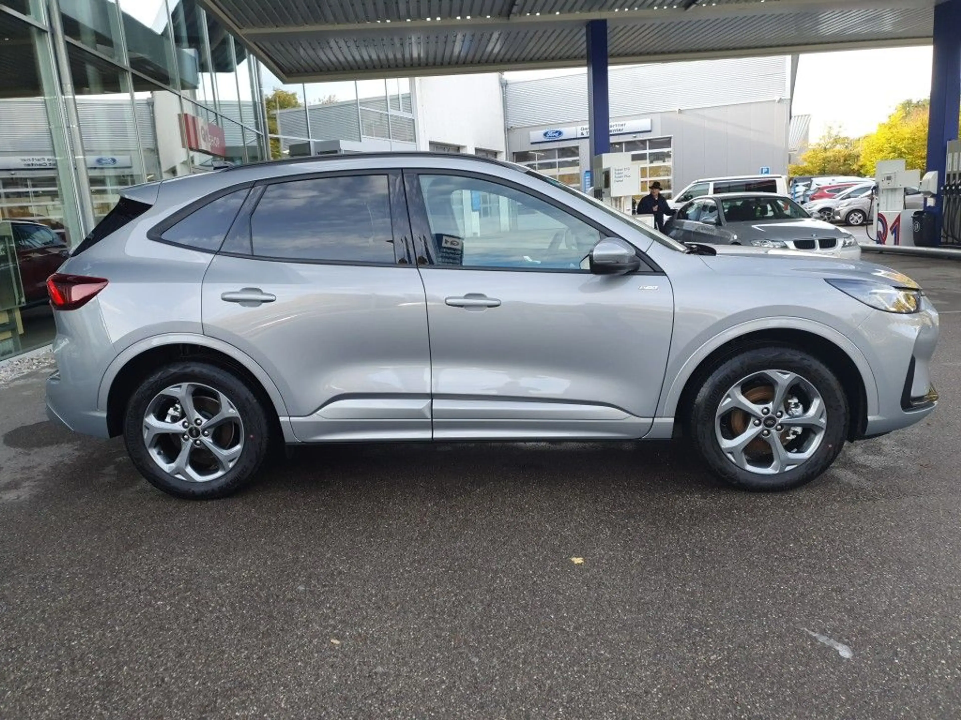 Ford Kuga 2.5 Duratec FHEV 4x4 ST-LINE — photo 4