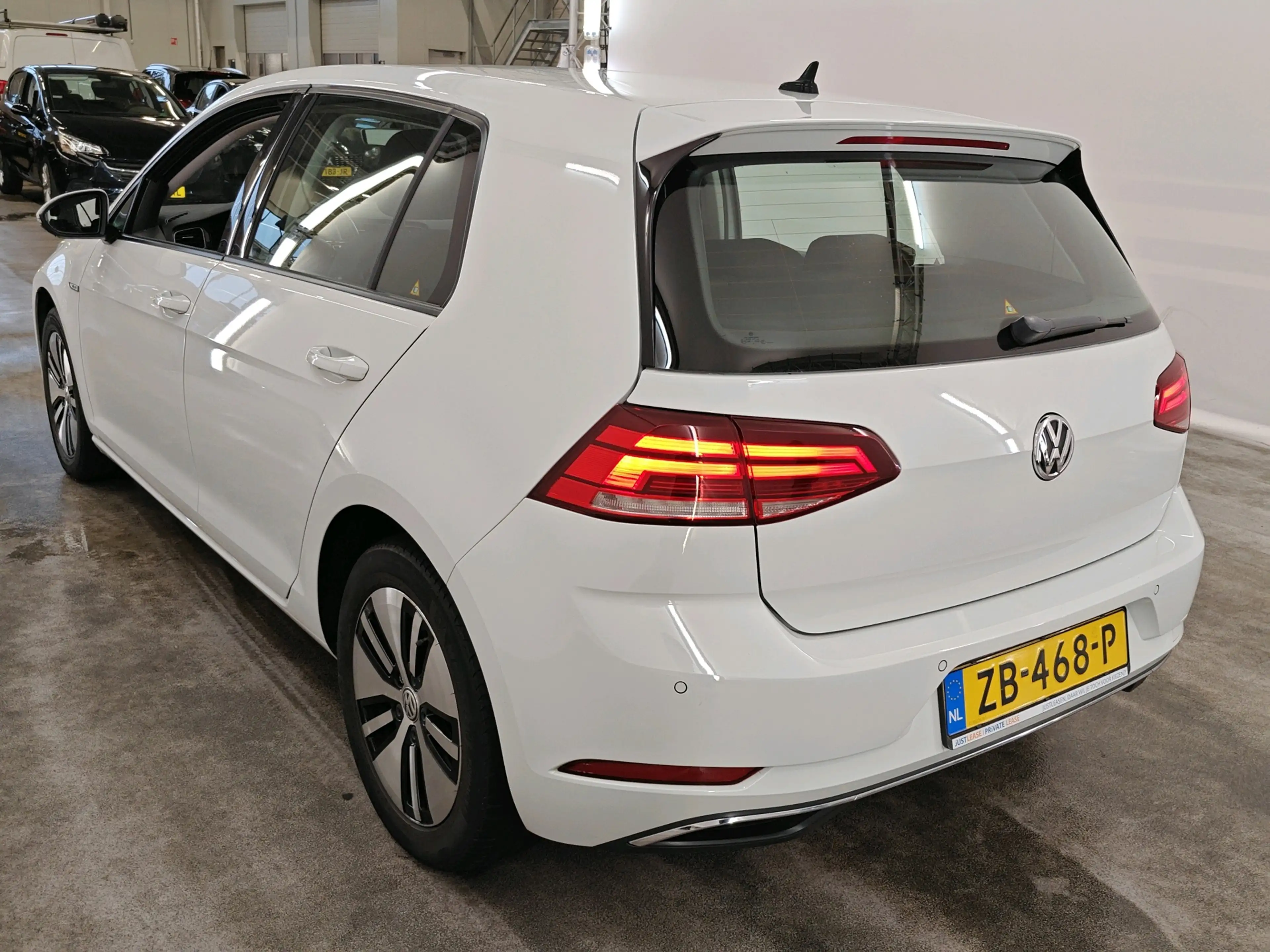 Volkswagen e-Golf E-Golf 35,8kWh 136pk | Warmtepomp | Winter- en Spi — photo 2