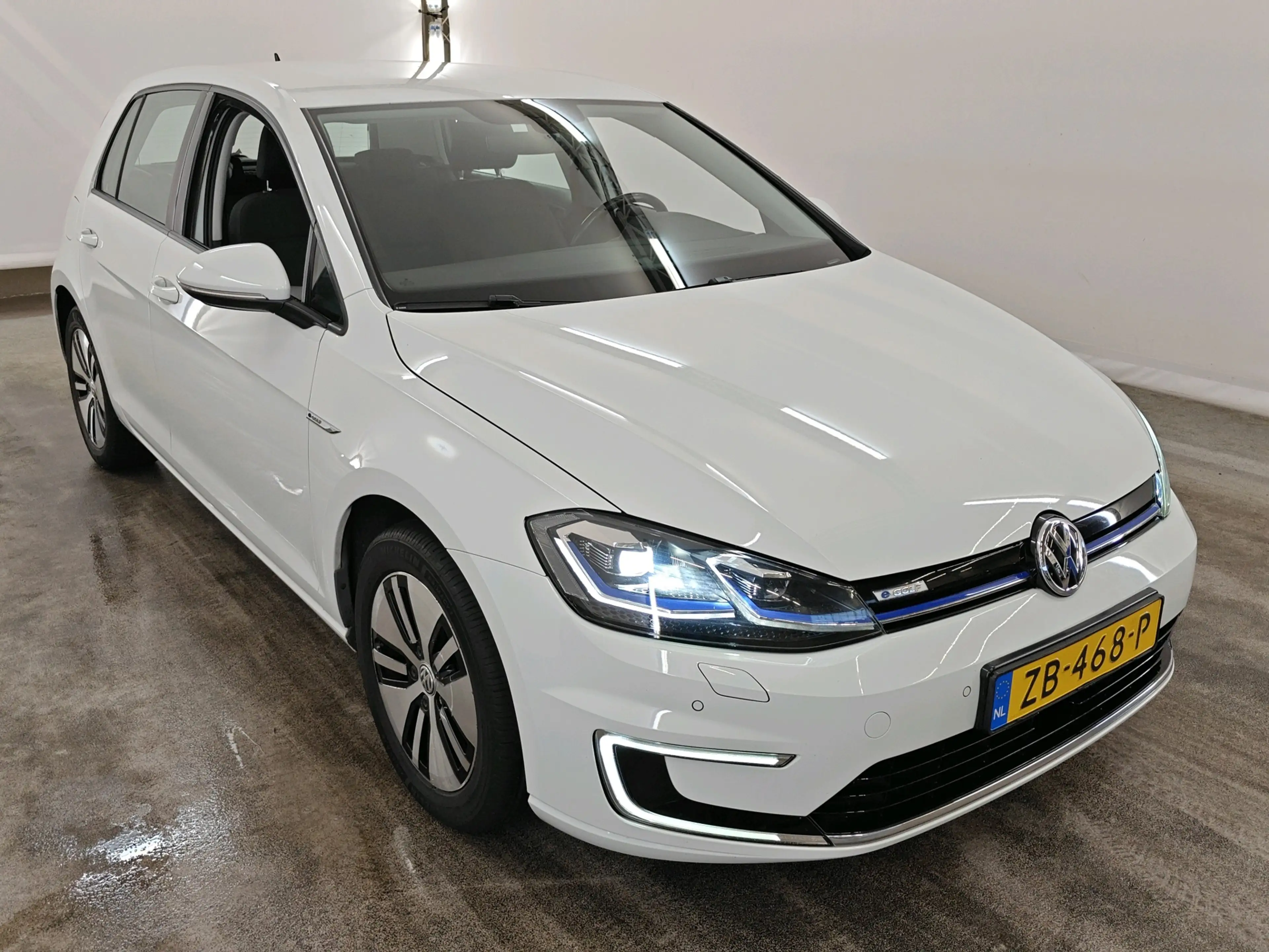 Volkswagen e-Golf E-Golf 35,8kWh 136pk | Warmtepomp | Winter- en Spi — photo 4