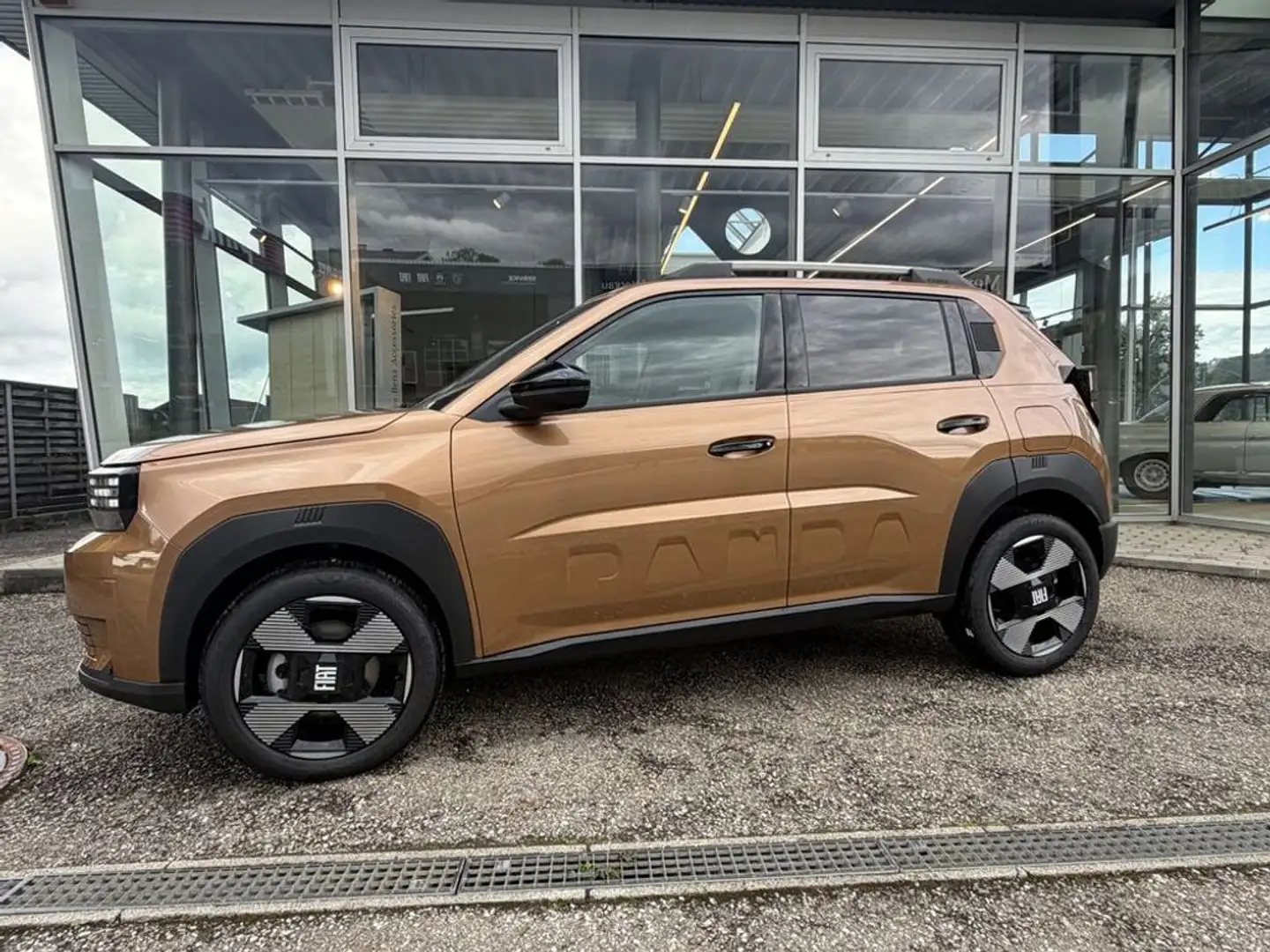 Fiat Grande Panda 1.2 eDCT 74 kW La Prima Braun - 2