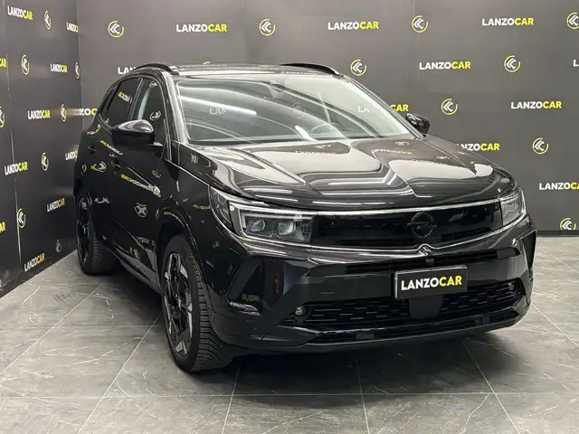 Opel Grandland view 3