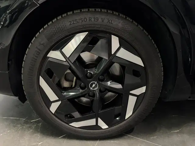 Opel Grandland view 12
