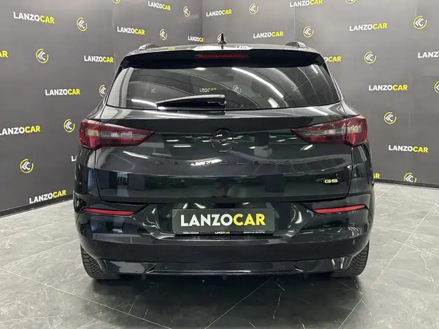 Opel Grandland view 5