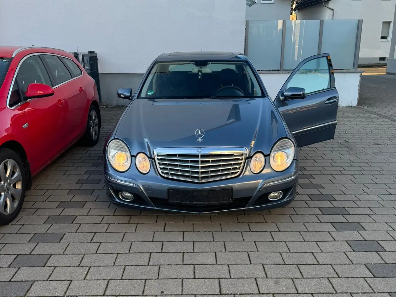 Mercedes-Benz E 320