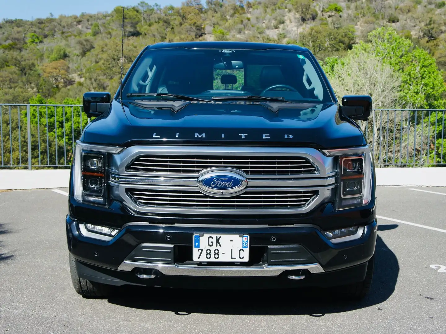 Ford F 150 3.5 V6 LOBO LIMITED SUPERCREW  POWERBOOST HYBRIDE Negro - 2