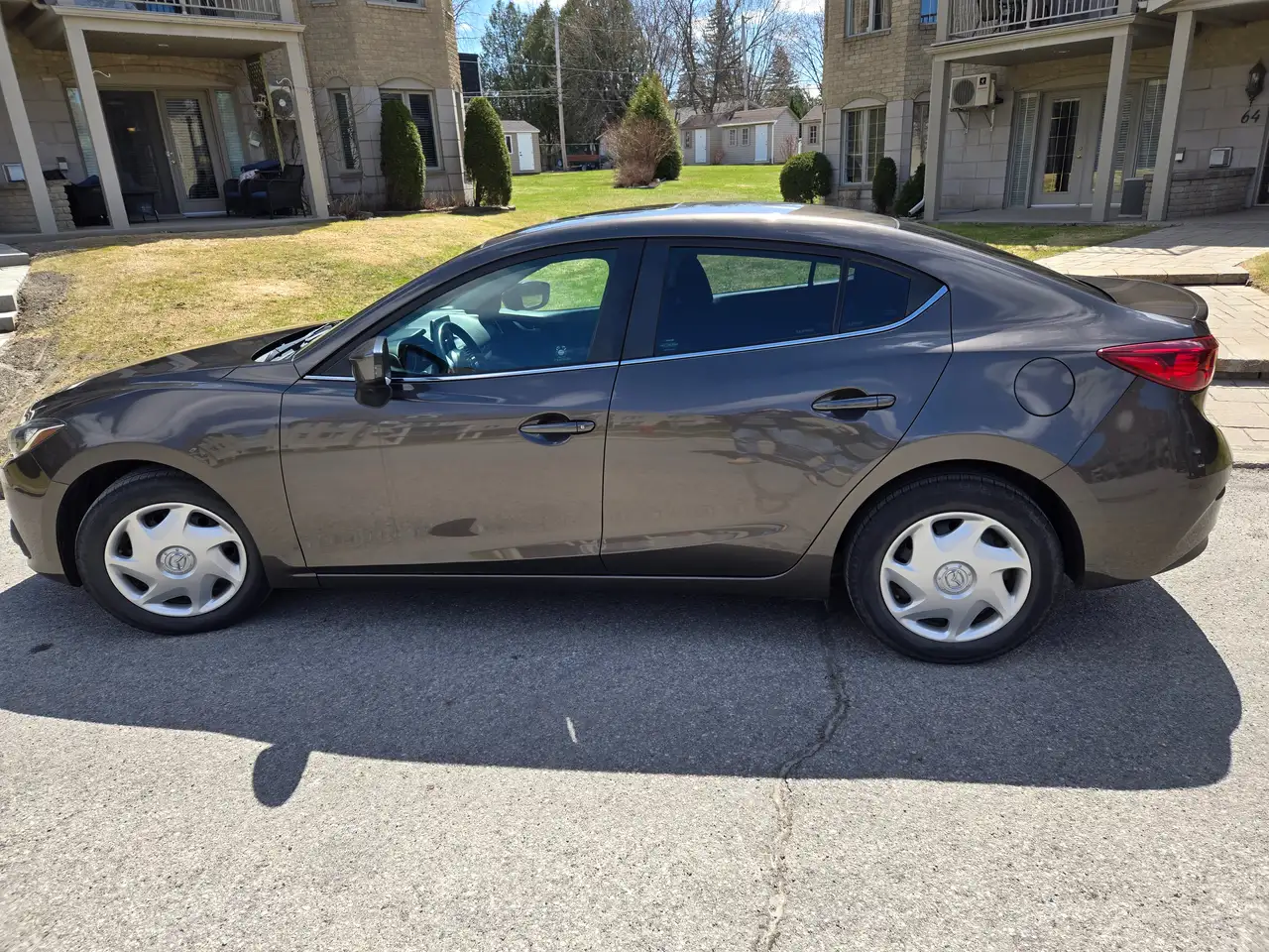 Mazda 3 снимка Mazda 3