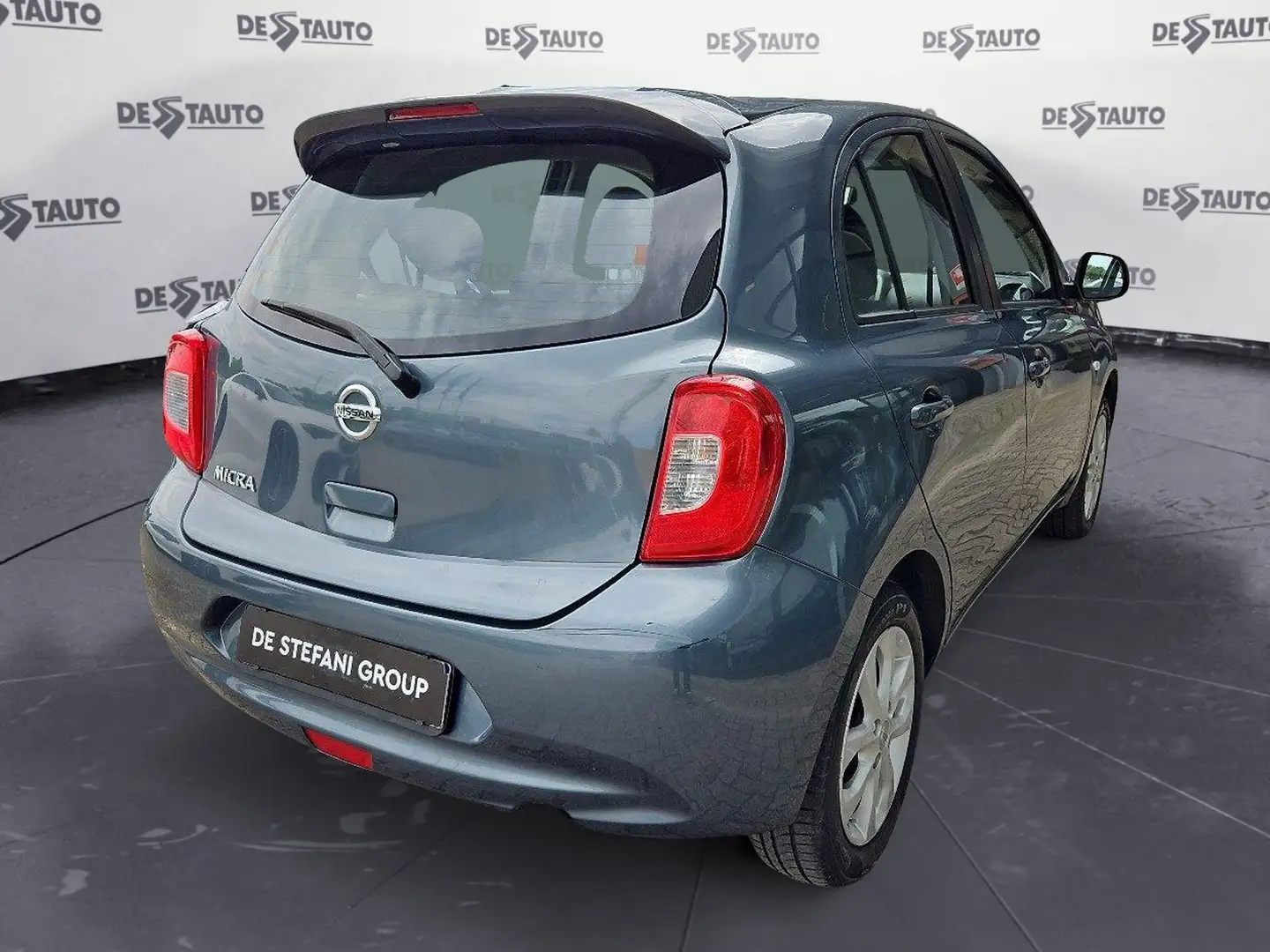 Nissan Micra Micra 1.2 Acenta Young Gris - 2