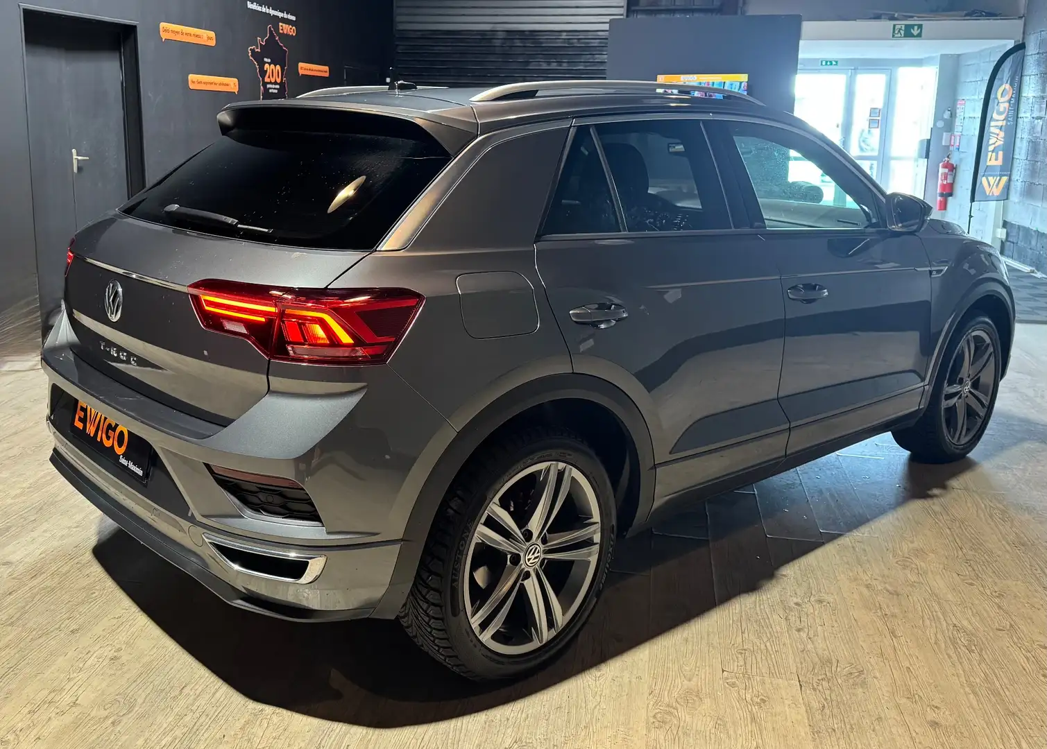 Volkswagen T-Roc 2.0 TDI 150ch Carat R Line DSG BVA - 2