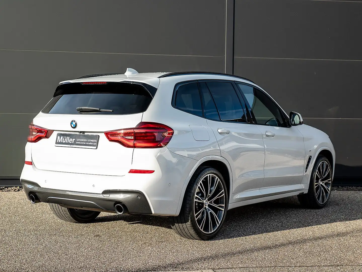 BMW X3 xDrive30i Aut M Sportpaket 360° LiveCockpitPro Blanc - 2