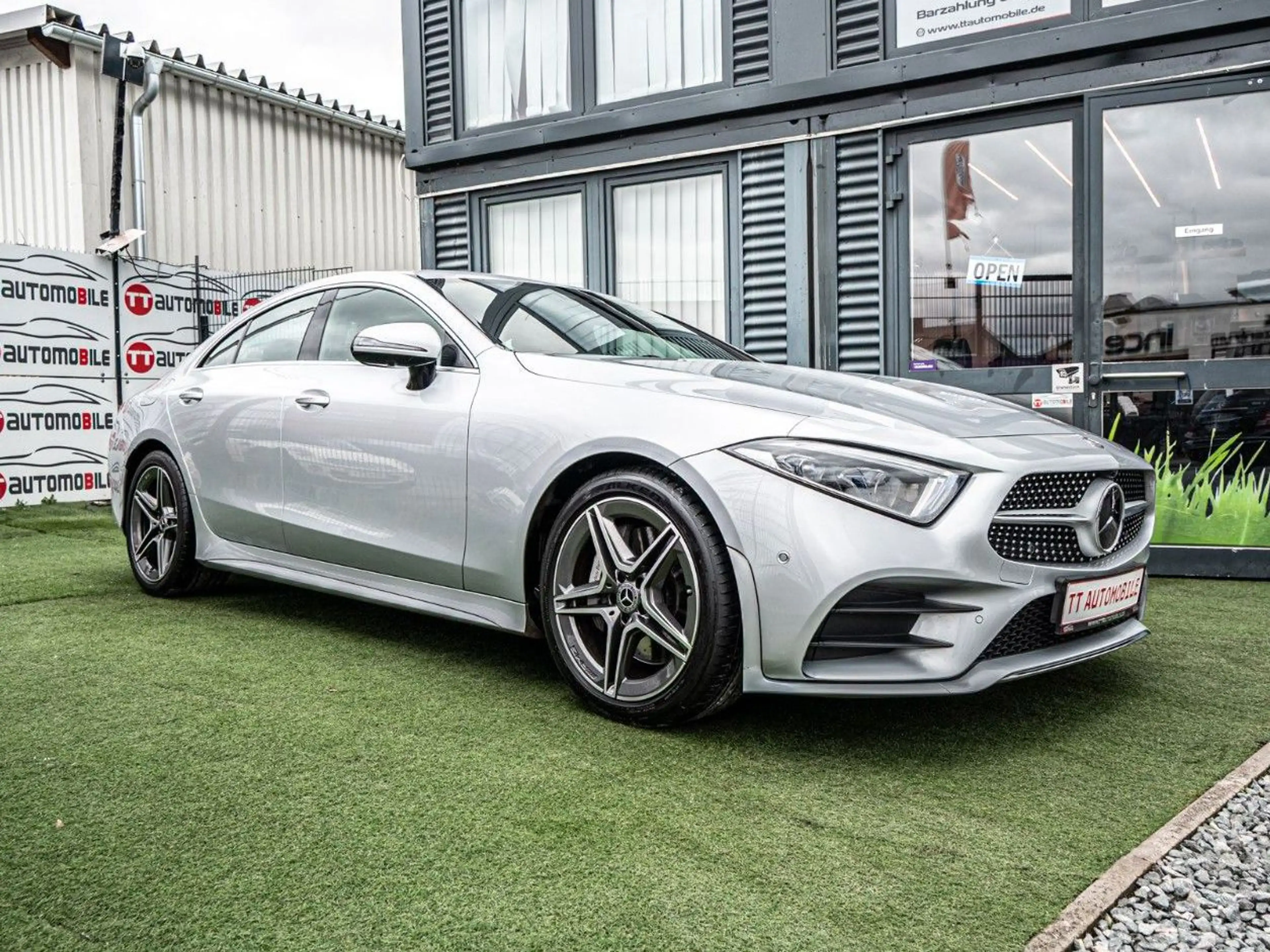 Mercedes-Benz CLS 350 AMG-LINE 360°|DISTRONIC|MUTLIBEAM|LEDER