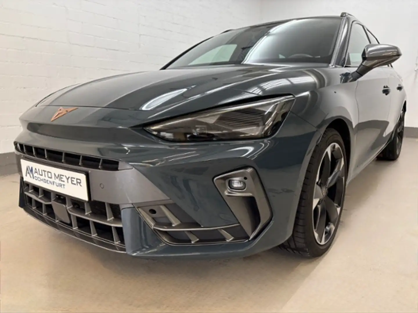 CUPRA Leon SP 1.5 eTSI DSG Navi Kamera Shz. Keyless Blau - 2