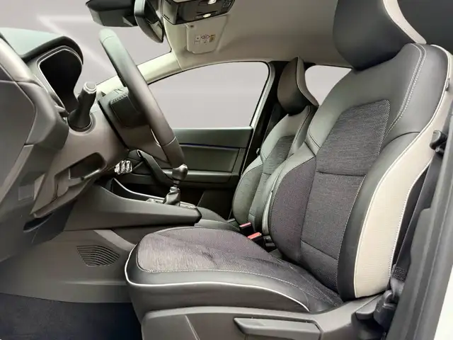 Renault Captur view 14