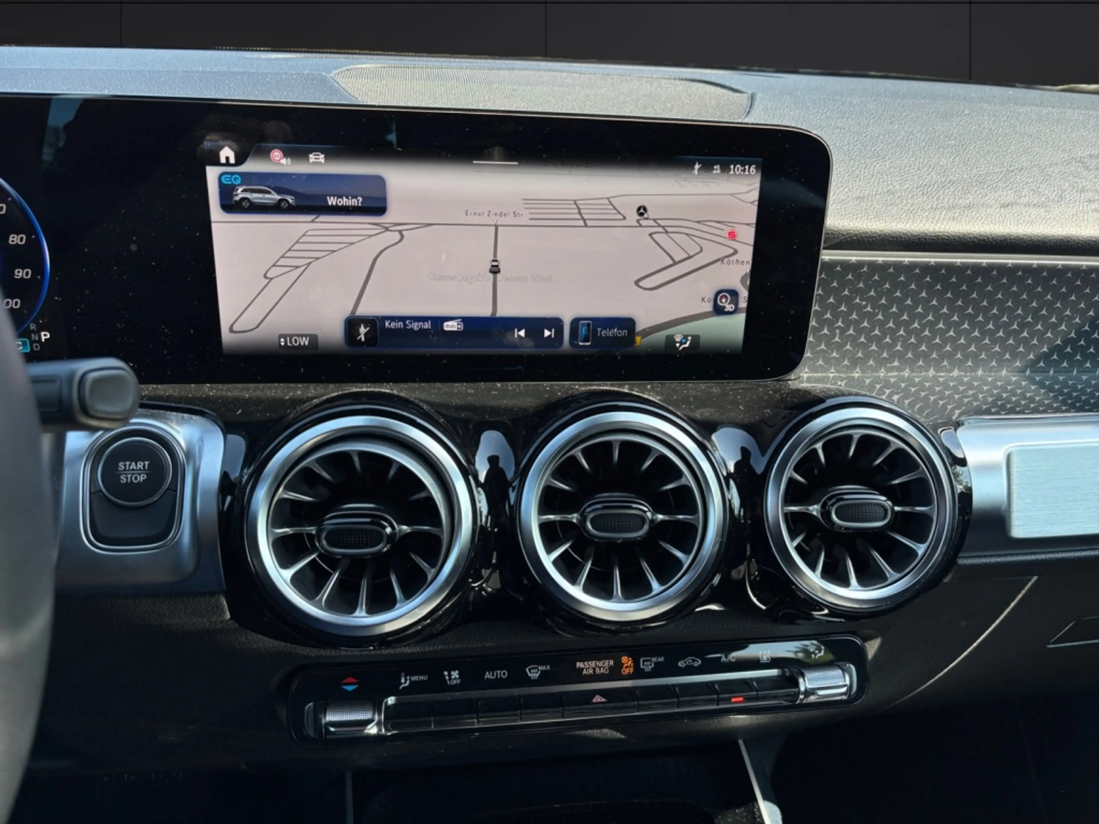 Mercedes-Benz EQB 250 + Progressive*Fahrassistenzpaket — photo 11
