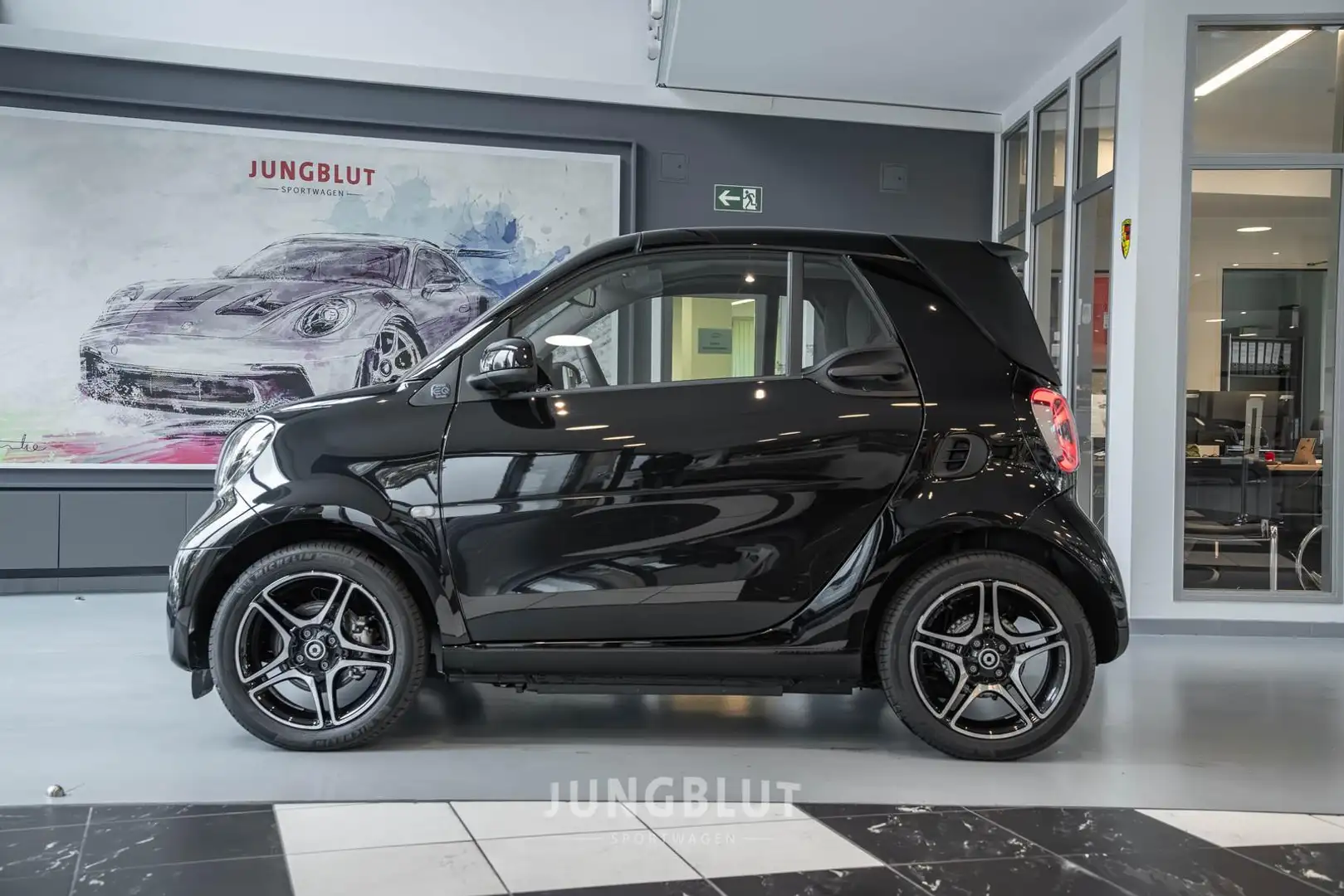 smart forTwo EQ cabrio + PRIME EXCLUSIVE Schwarz - 2