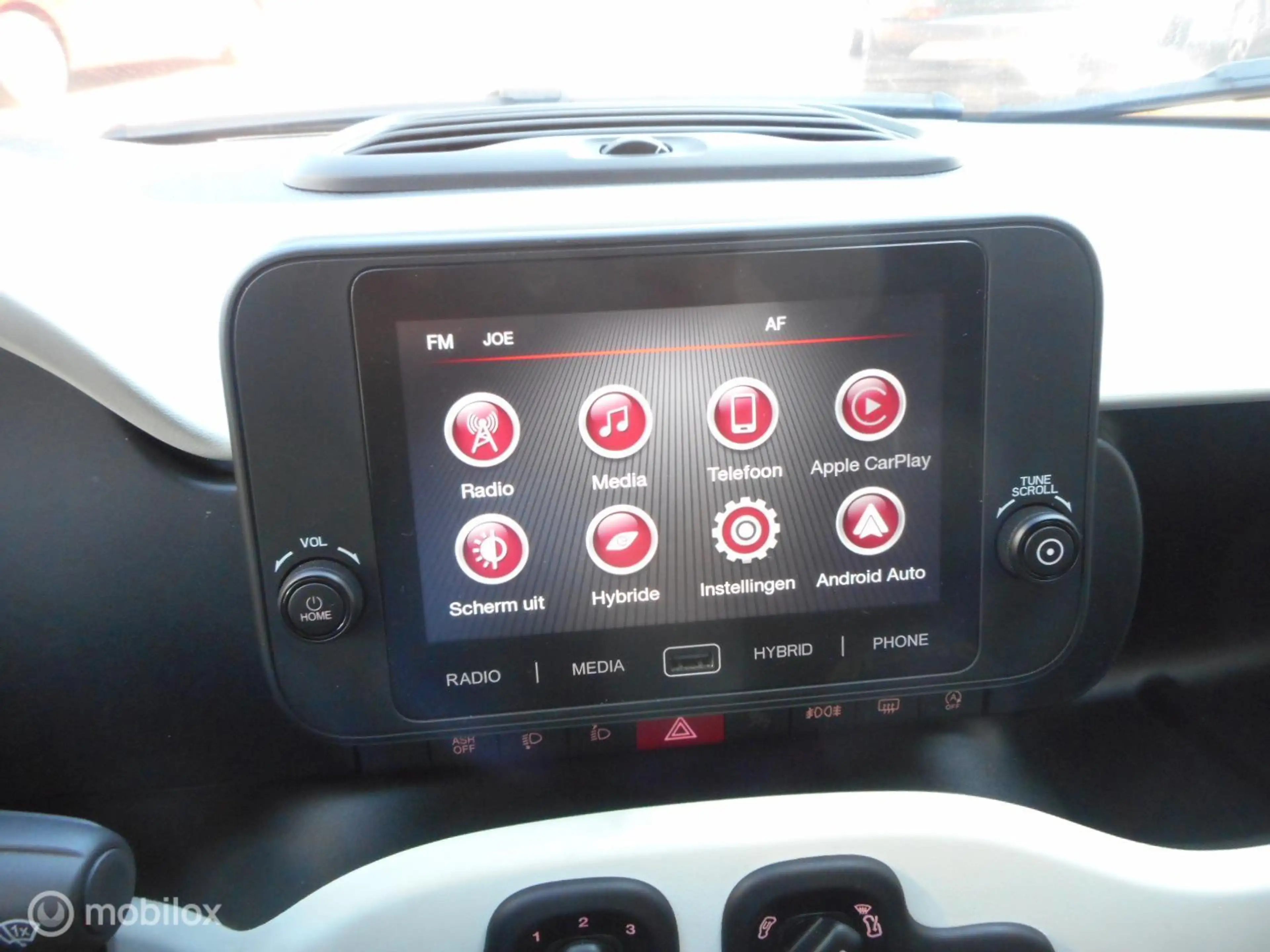 Fiat Pandina 1.0 Hybrid 70 Cross — photo 15