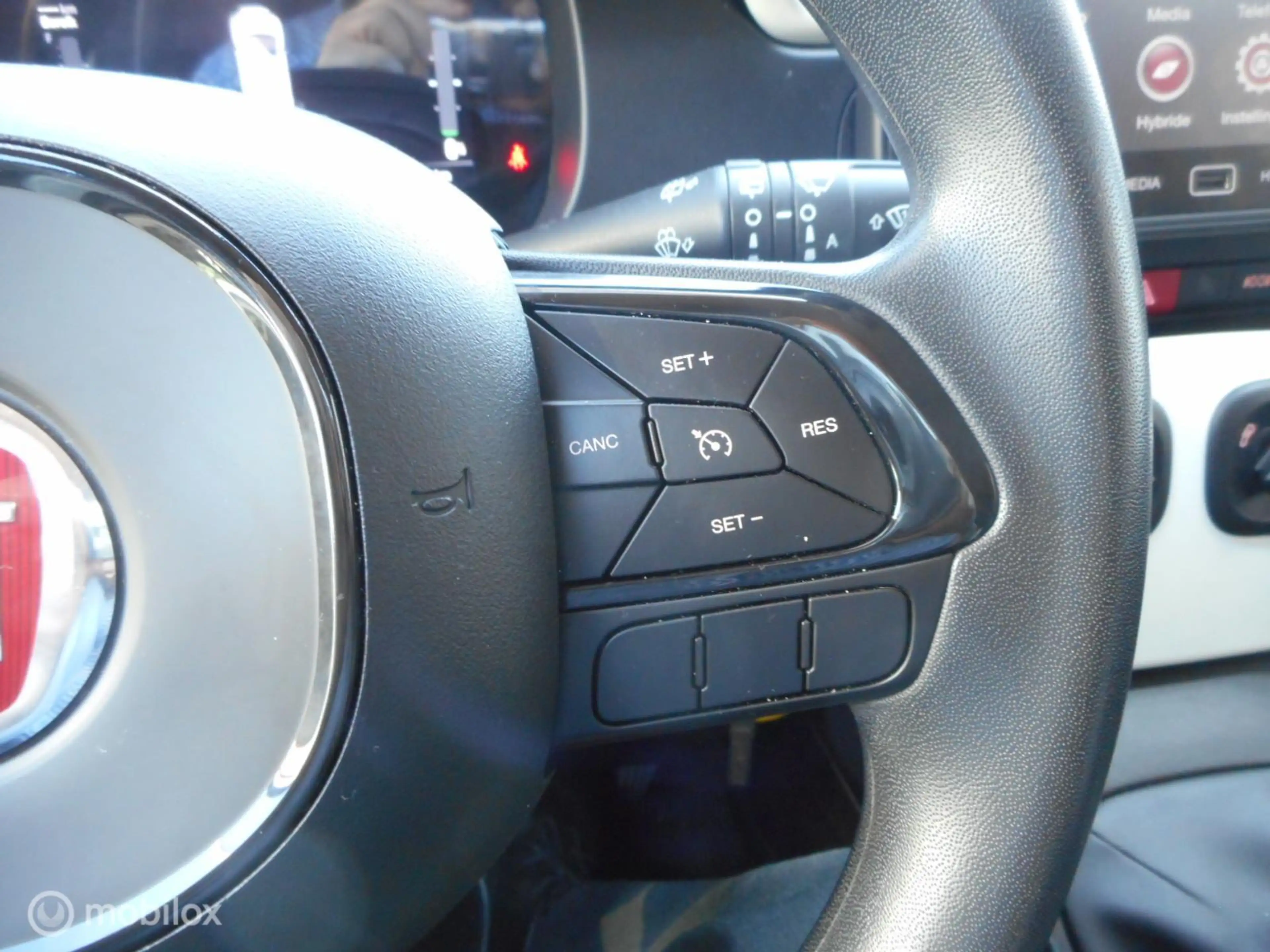 Fiat Pandina 1.0 Hybrid 70 Cross — photo 13