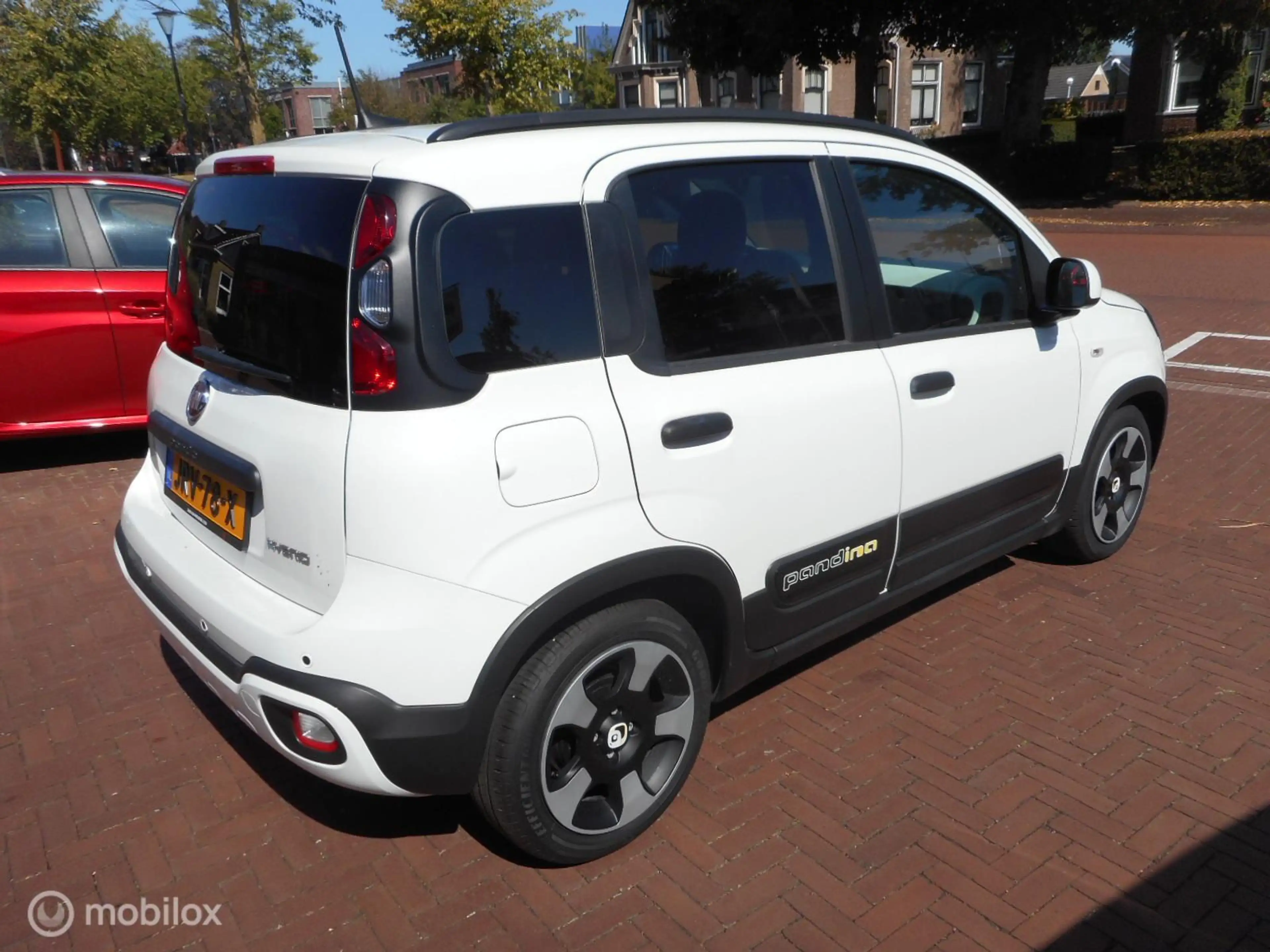 Fiat Pandina 1.0 Hybrid 70 Cross — photo 3