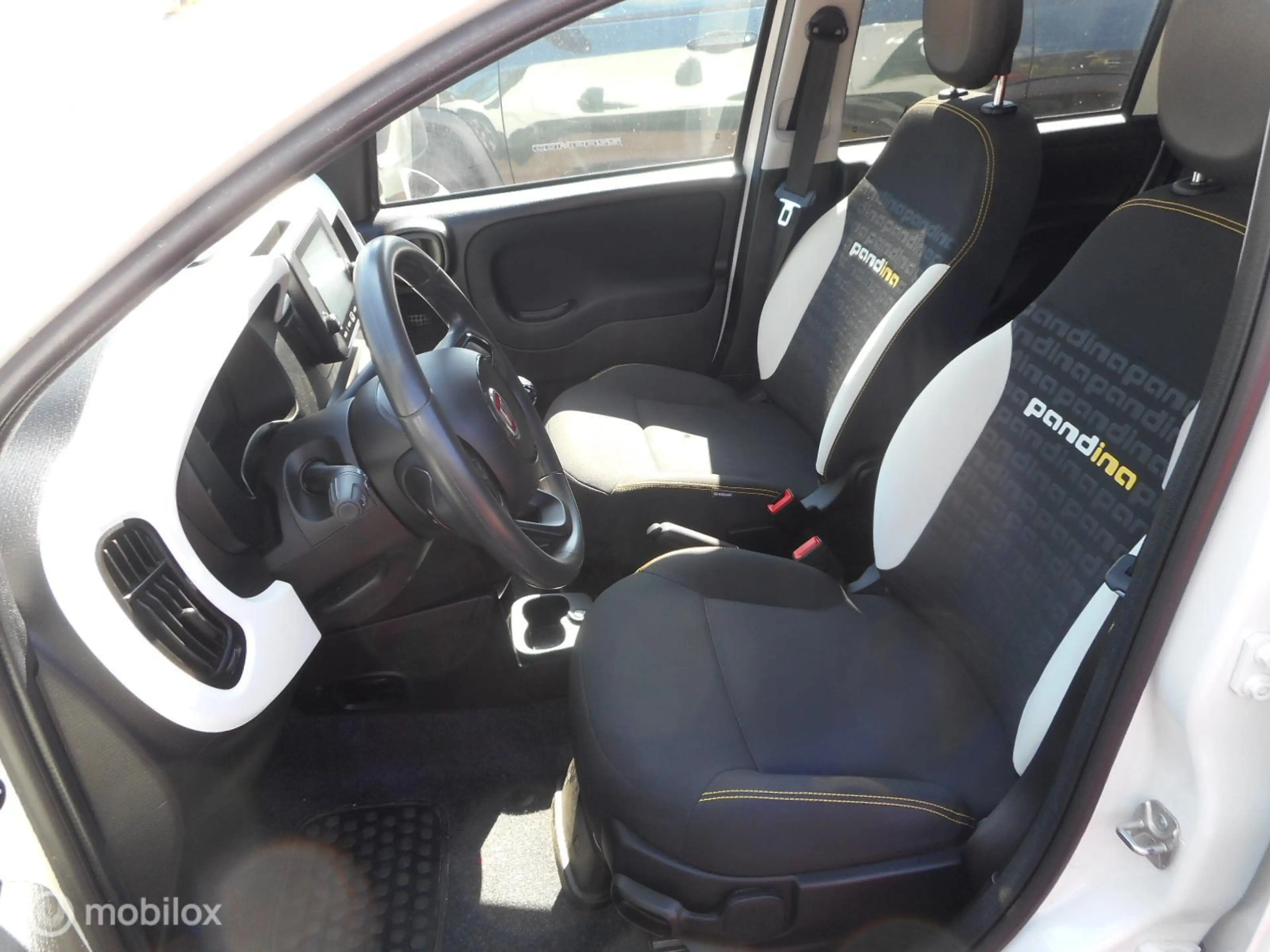 Fiat Pandina 1.0 Hybrid 70 Cross — photo 5