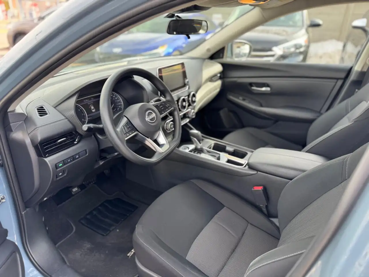 Nissan Sentra снимка Nissan Sentra
