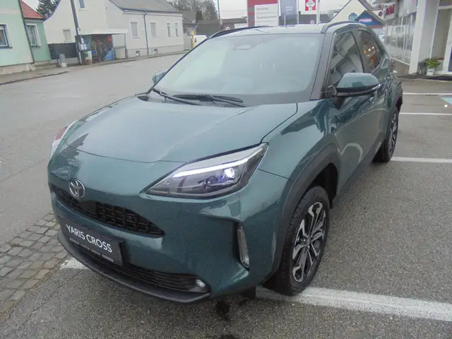 Toyota Yaris Cross Hybrid FWD Active Drive
