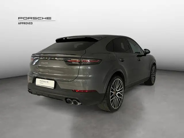 Porsche Cayenne view 5