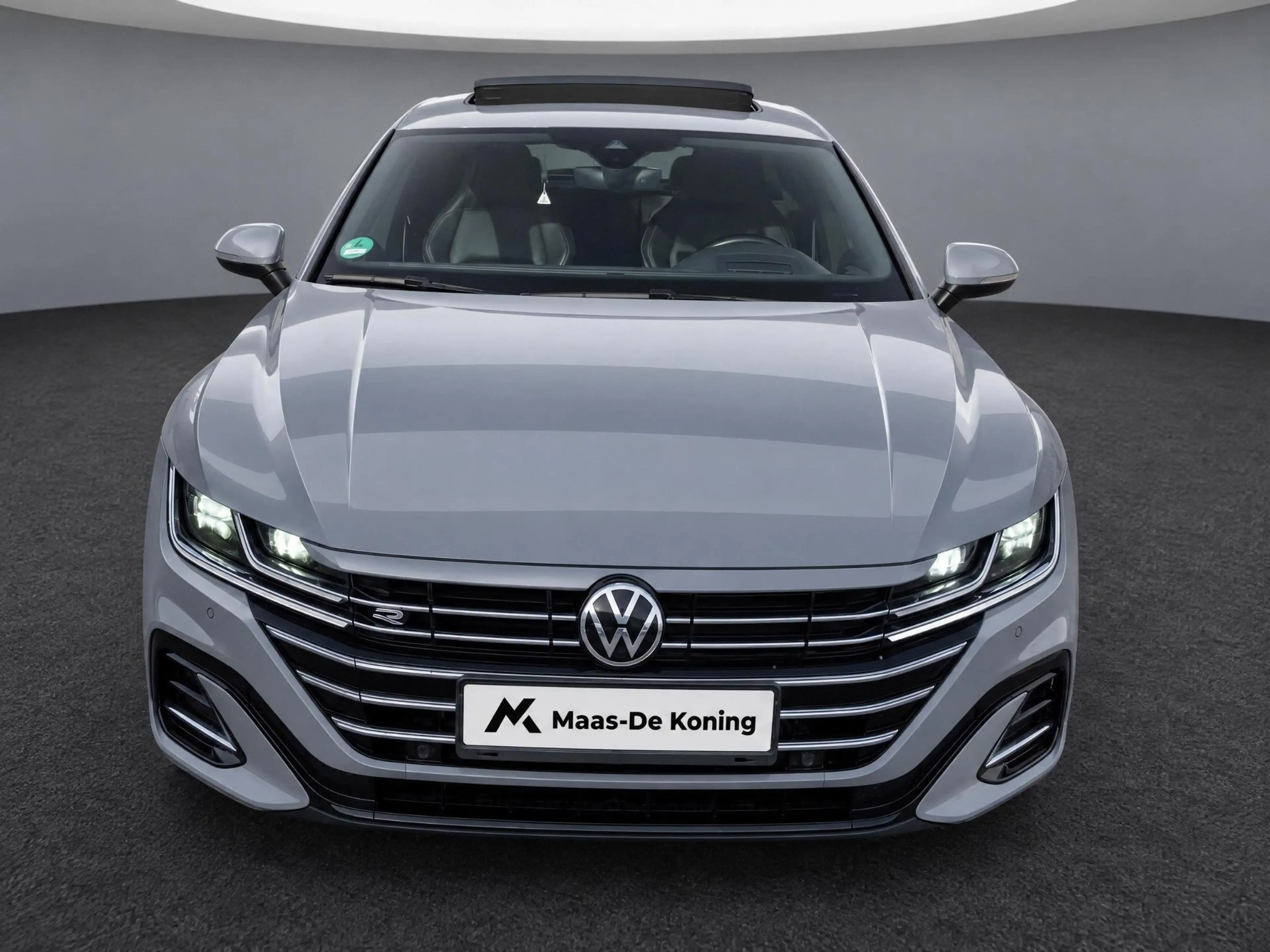 Volkswagen Arteon Shooting Brake 1.4TSIeHybrid 160kW/218PK R-Line · — photo 2