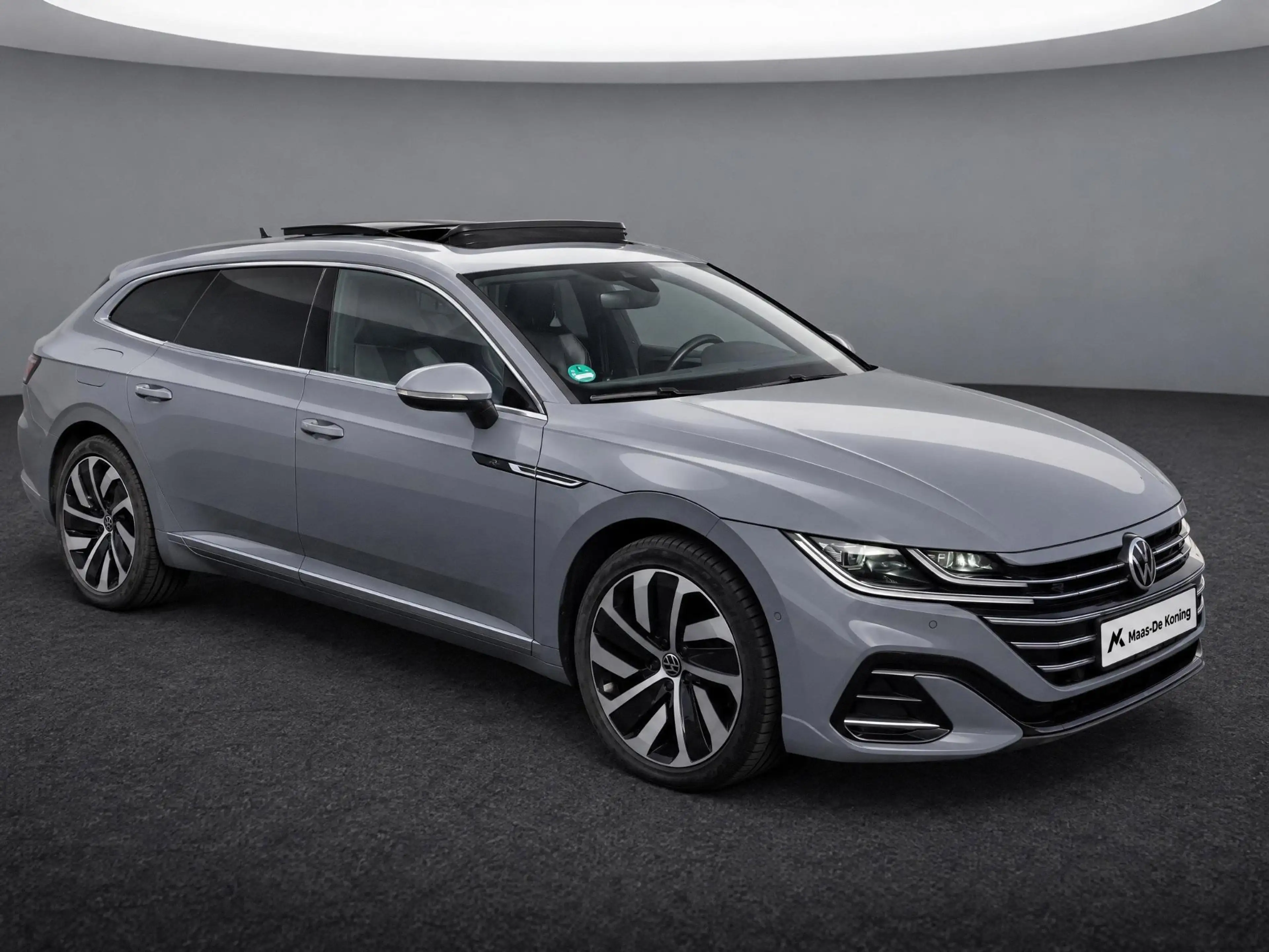 Volkswagen Arteon Shooting Brake 1.4TSIeHybrid 160kW/218PK R-Line · — photo 3