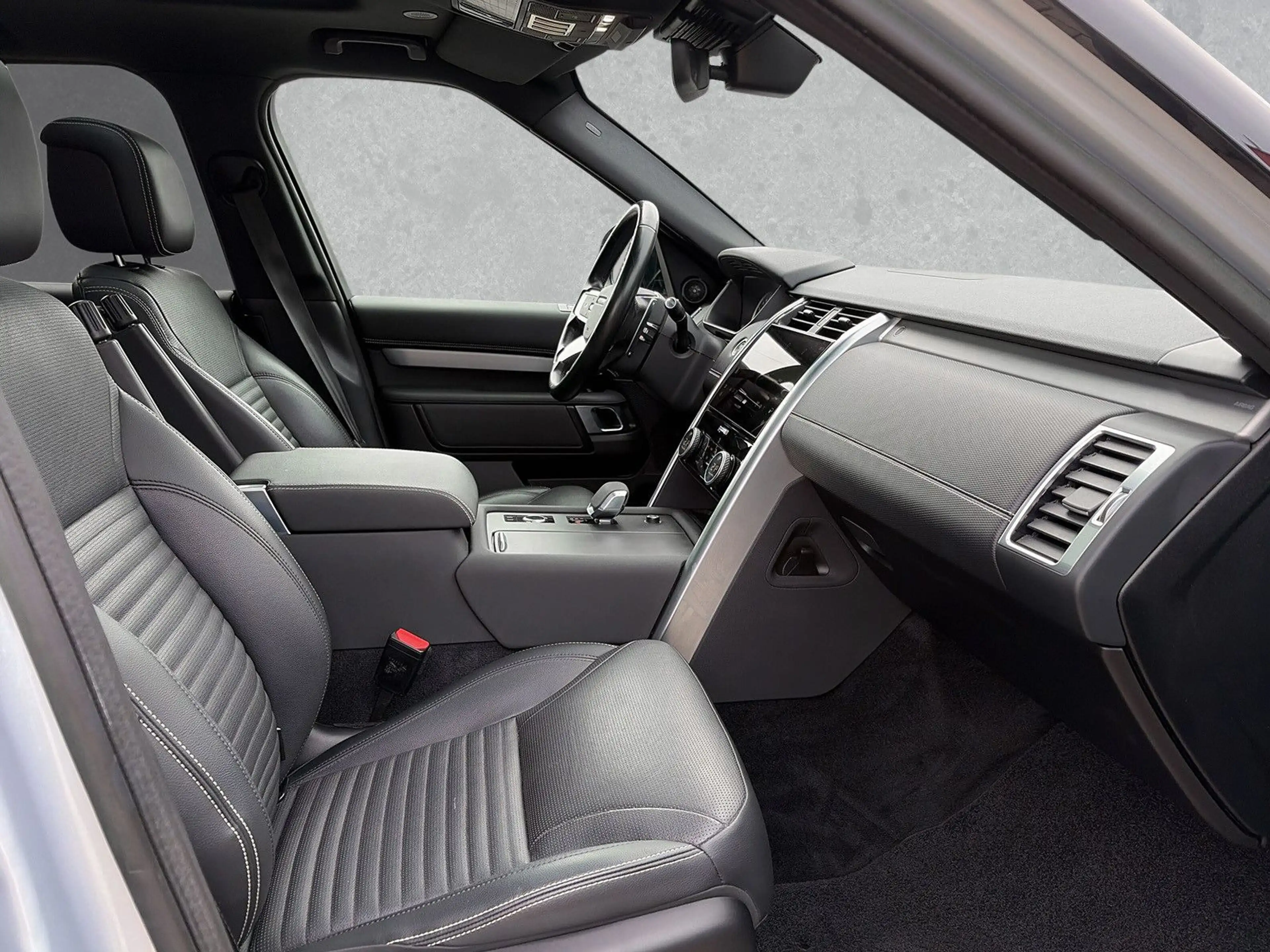 Land Rover Discovery D250 R-DYNAMIC SE AHK/Panorama — photo 3