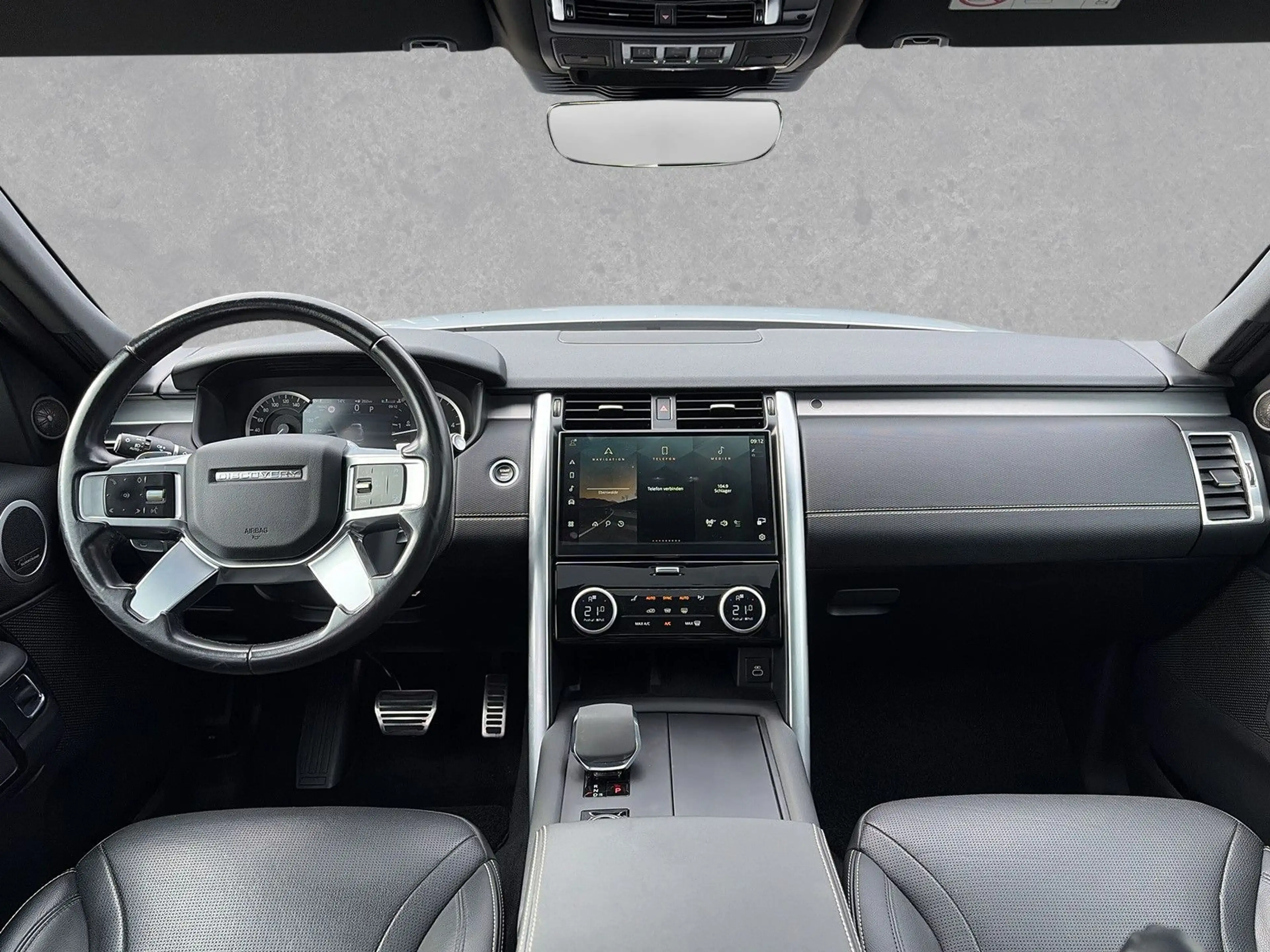 Land Rover Discovery D250 R-DYNAMIC SE AHK/Panorama — photo 4
