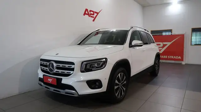 Mercedes-Benz GLB view 15