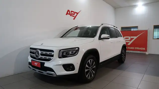 Mercedes-Benz GLB view 13