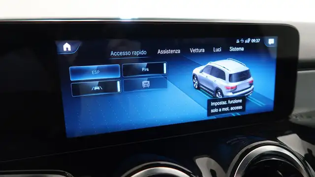 Mercedes-Benz GLB view 12