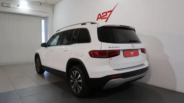 Mercedes-Benz GLB view 5