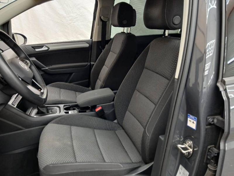 Volkswagen Touran Business AHK StHz ActiveLight ACC Alarm — photo 4