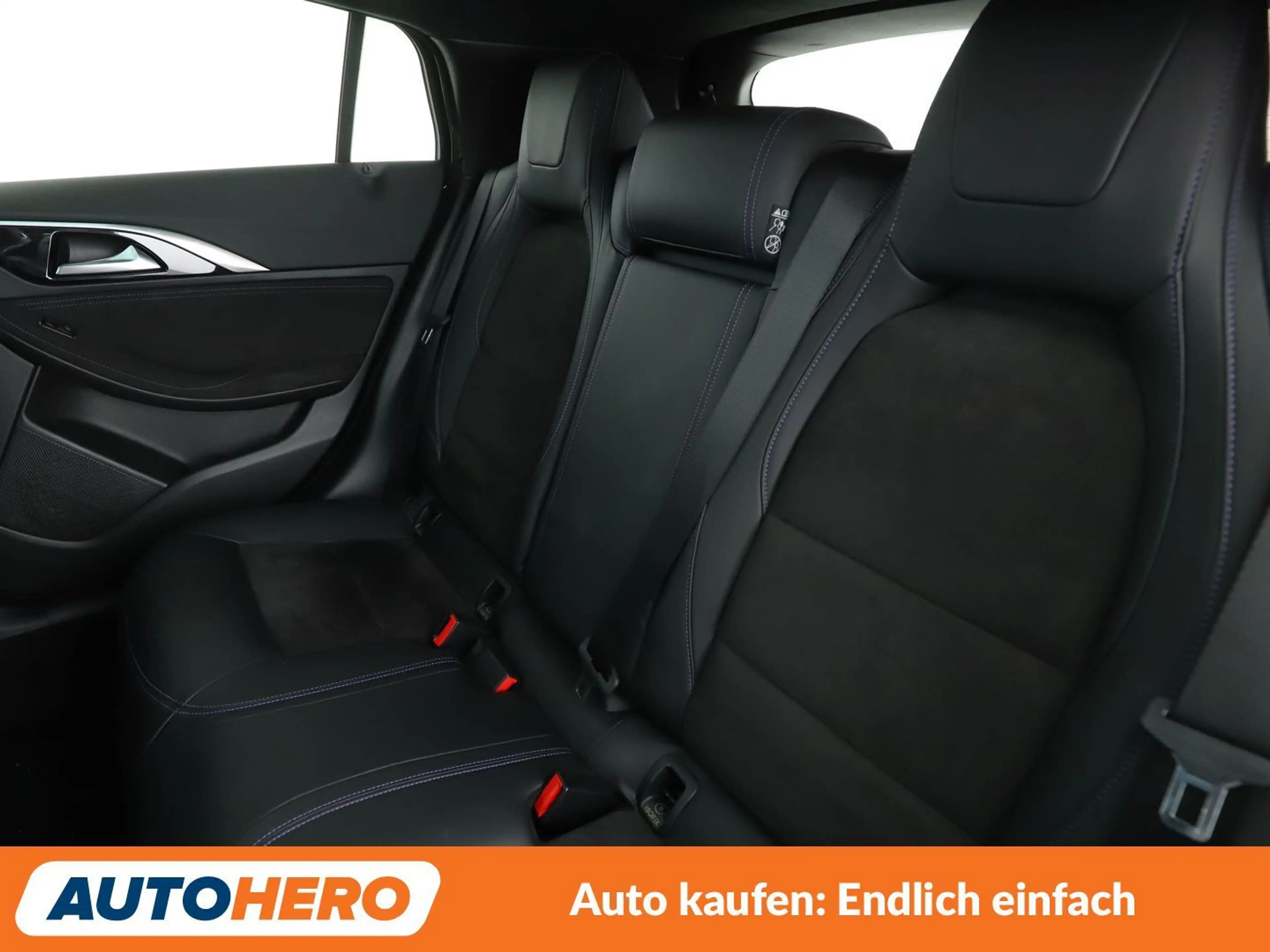 Infiniti Q30 2.0 Turbo Sport AWD Aut.*NAVI*LED*CAM*TEMPO* — photo 14