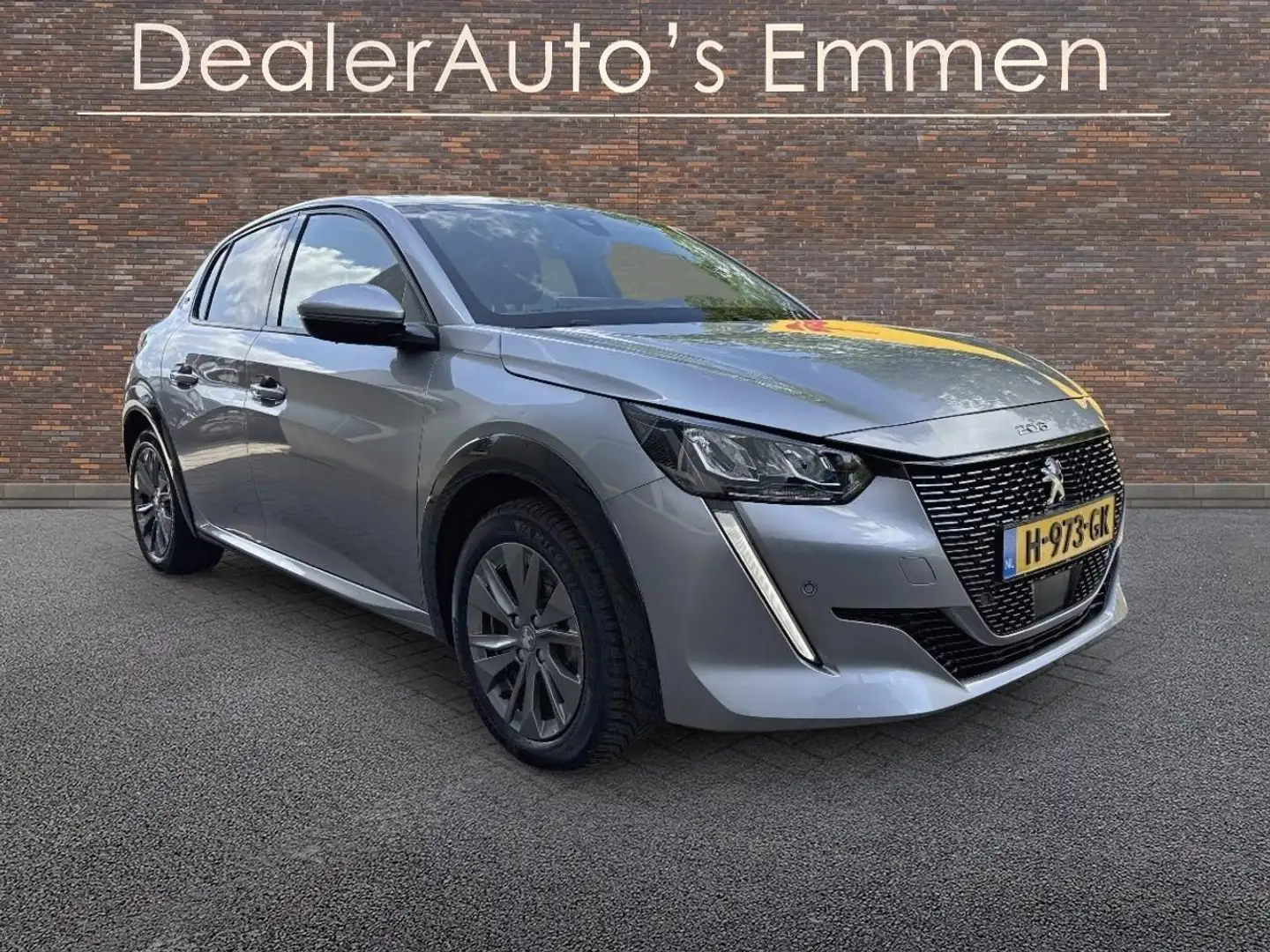 Peugeot e-208 EV Allure 50 kWh ECC LMV NAVIGATIE CRUISE Gri - 2