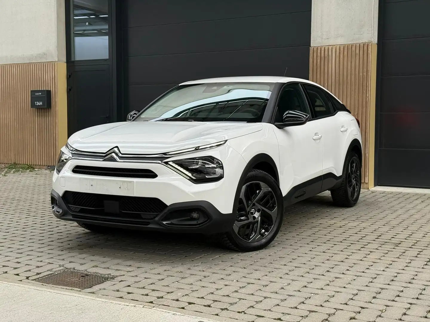 Citroen C4 C4 1.2 / Garantie / Carplay / Camera / Keyless Blanc - 1